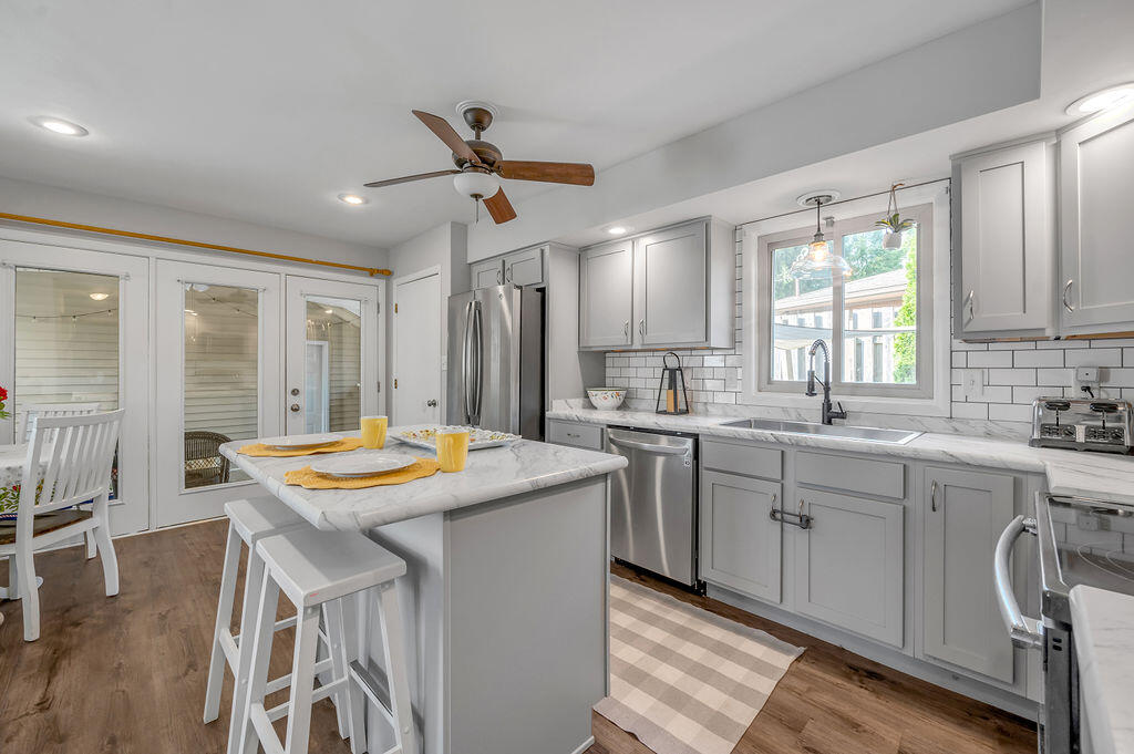 1140 Bay Meadows Drive