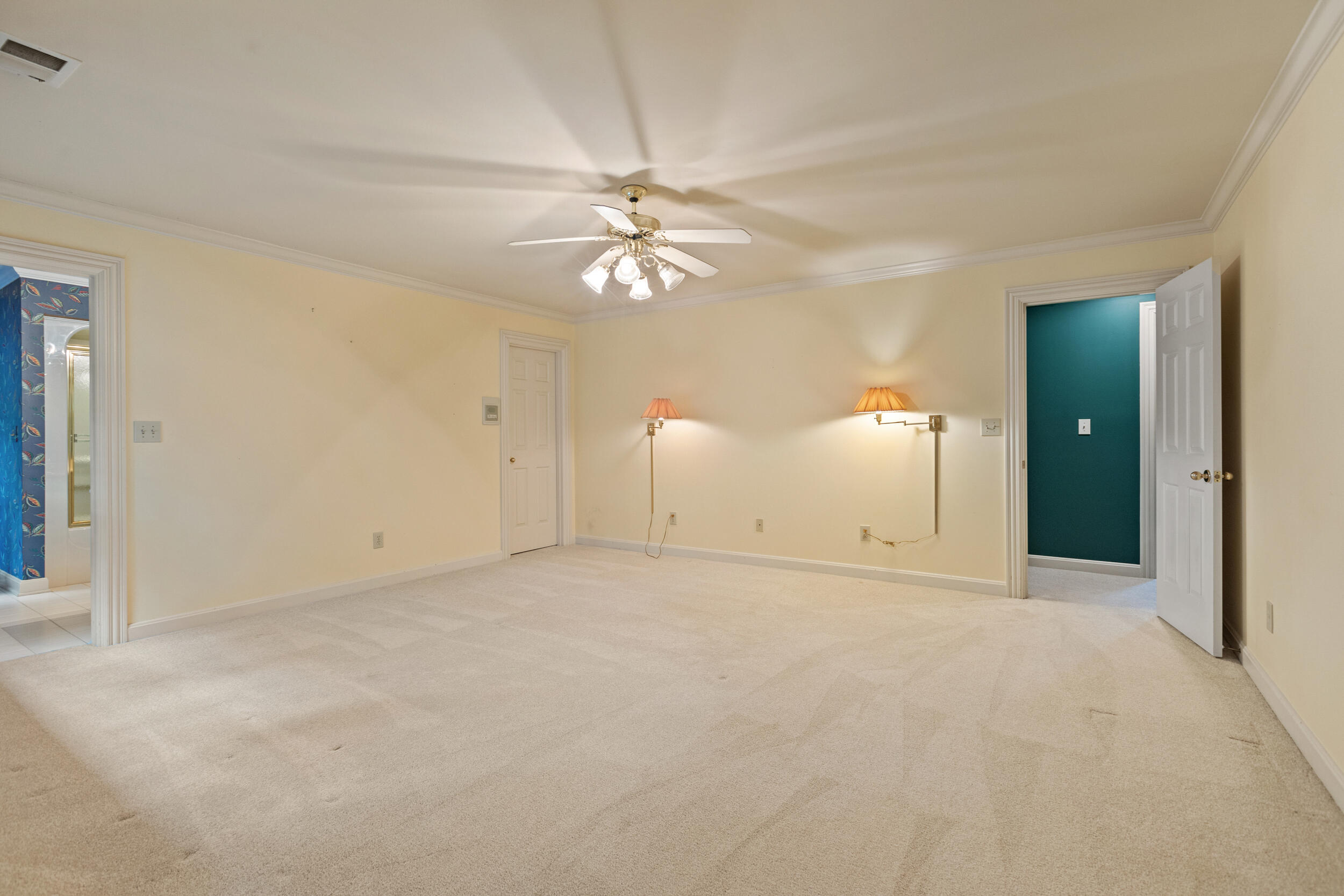 4800 Chelmsbury Lane