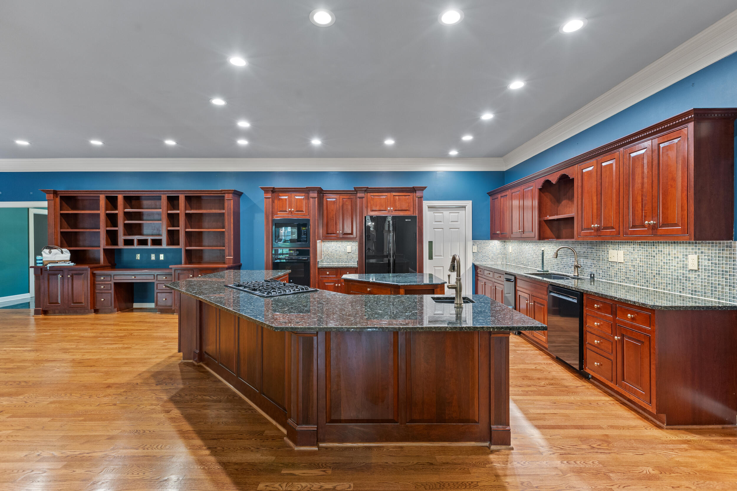 4800 Chelmsbury Lane