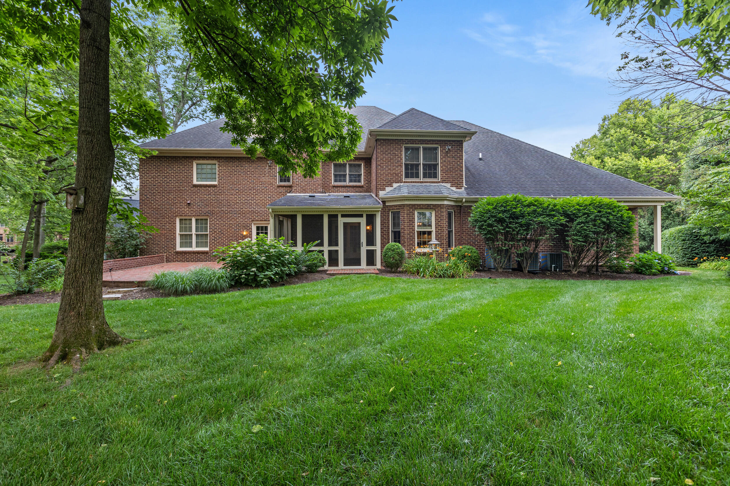 4800 Chelmsbury Lane