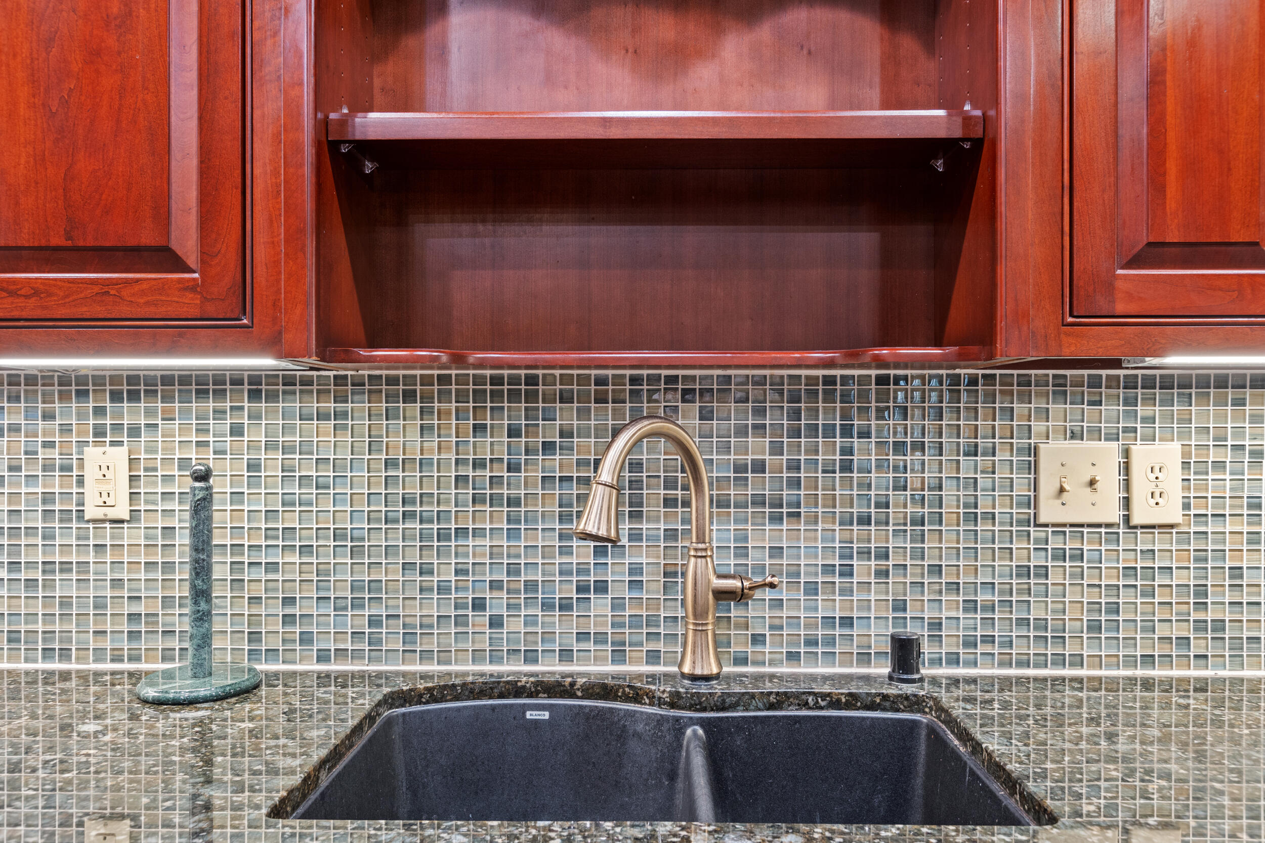 4800 Chelmsbury Lane