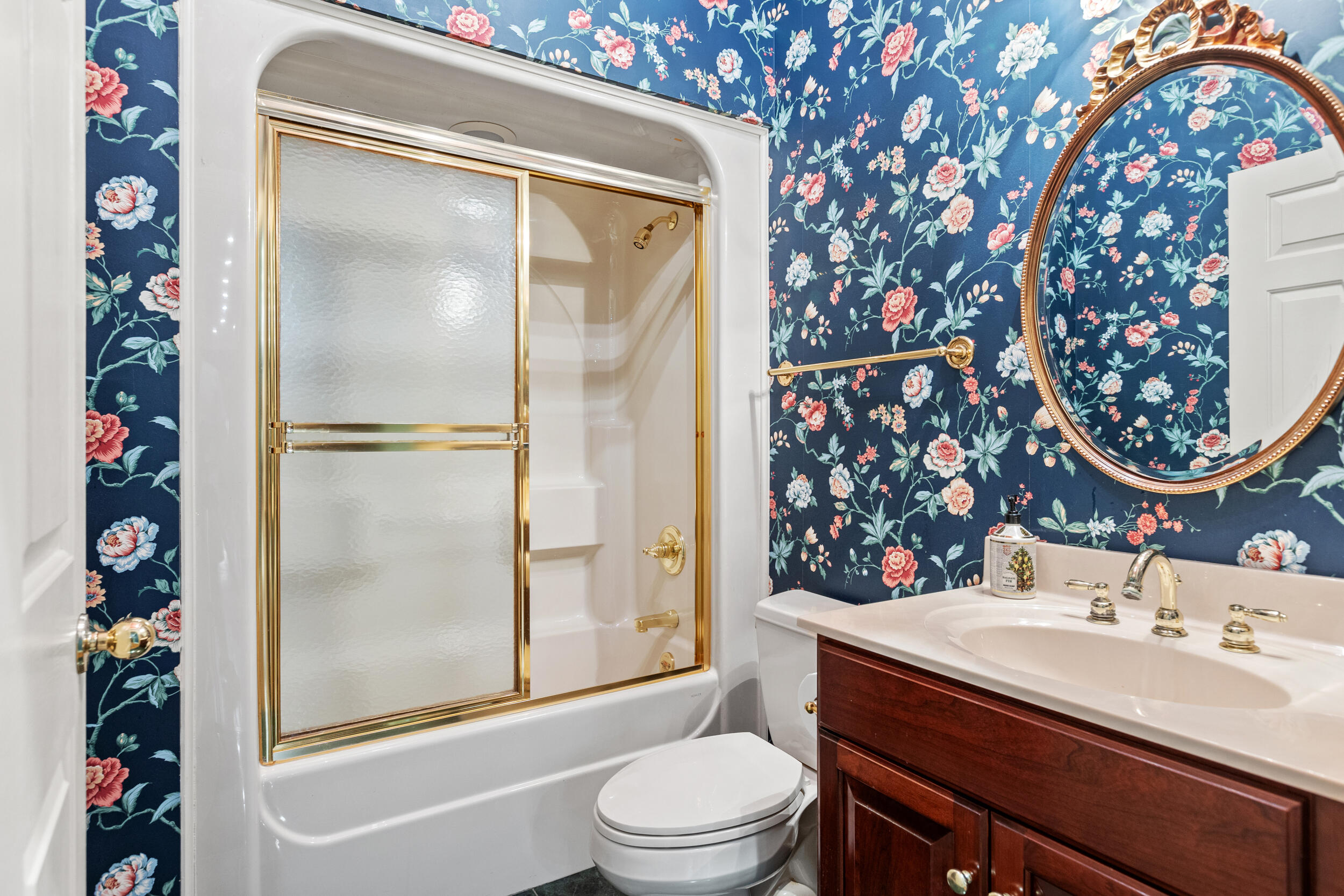 4800 Chelmsbury Lane