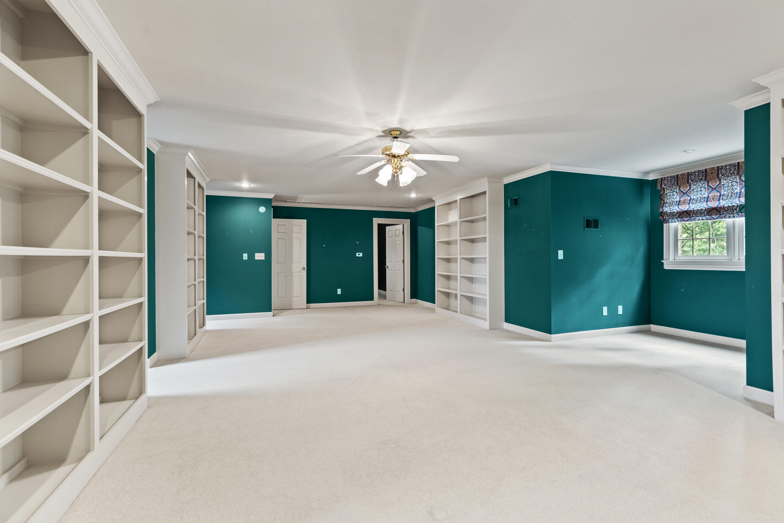 4800 Chelmsbury Lane