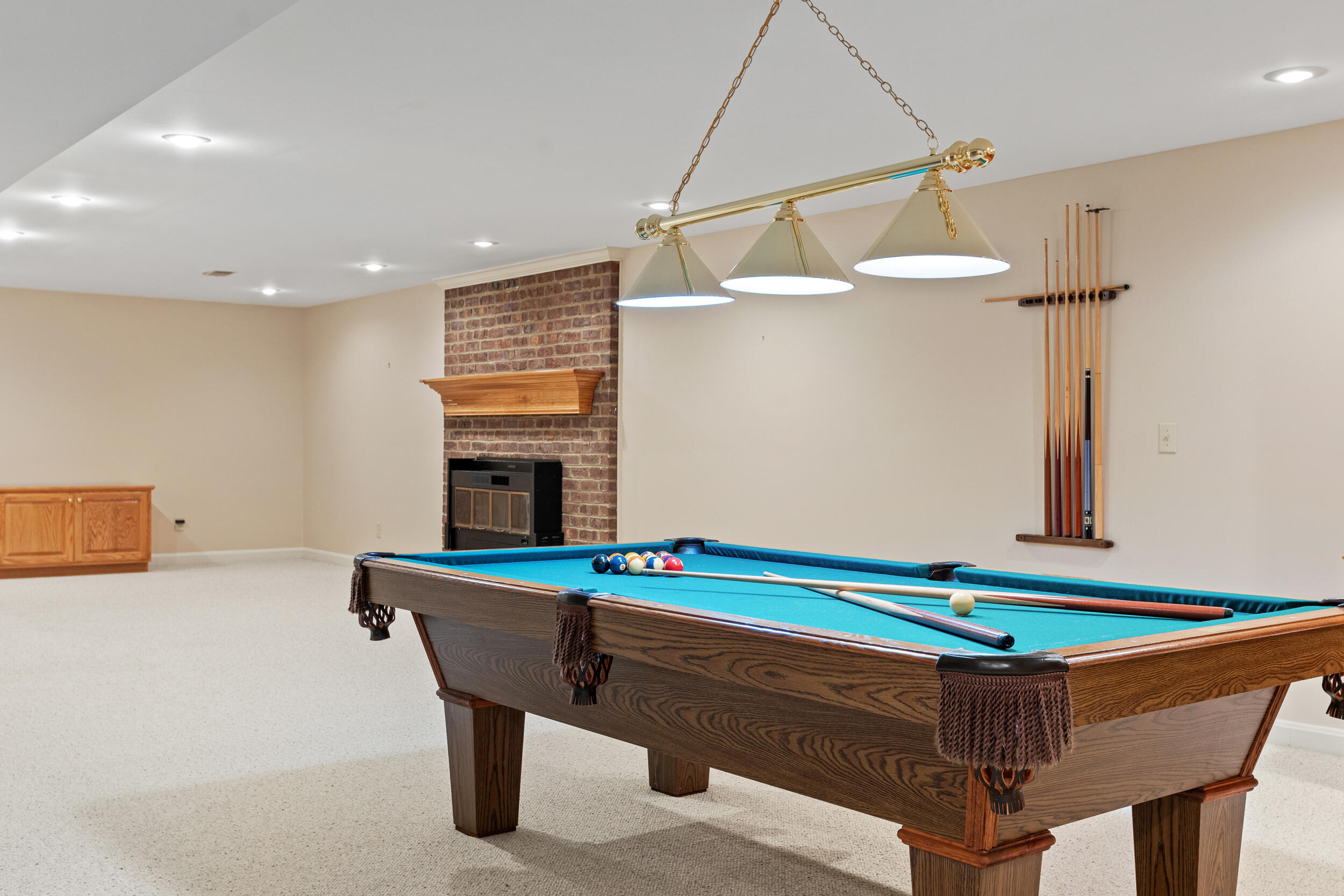 4800 Chelmsbury Lane