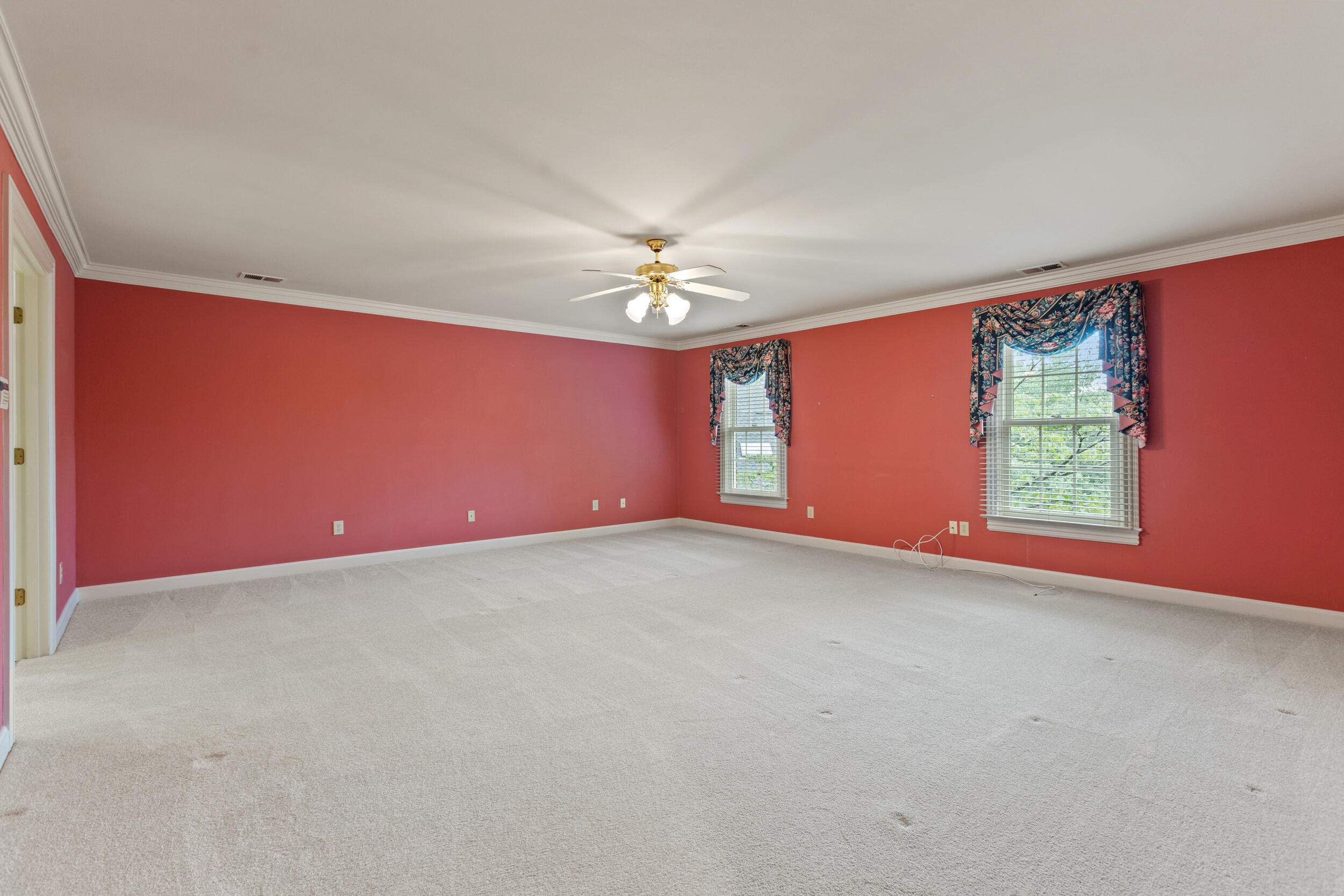 4800 Chelmsbury Lane