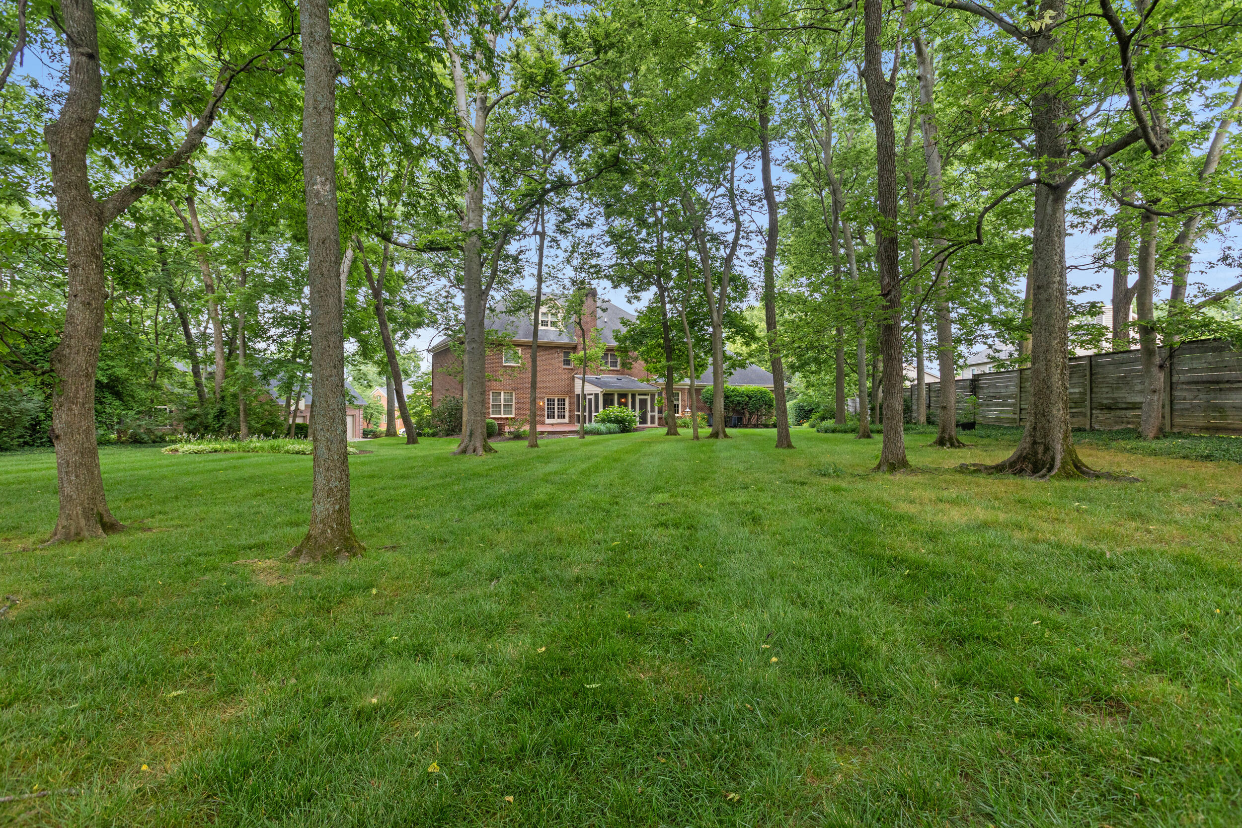 4800 Chelmsbury Lane