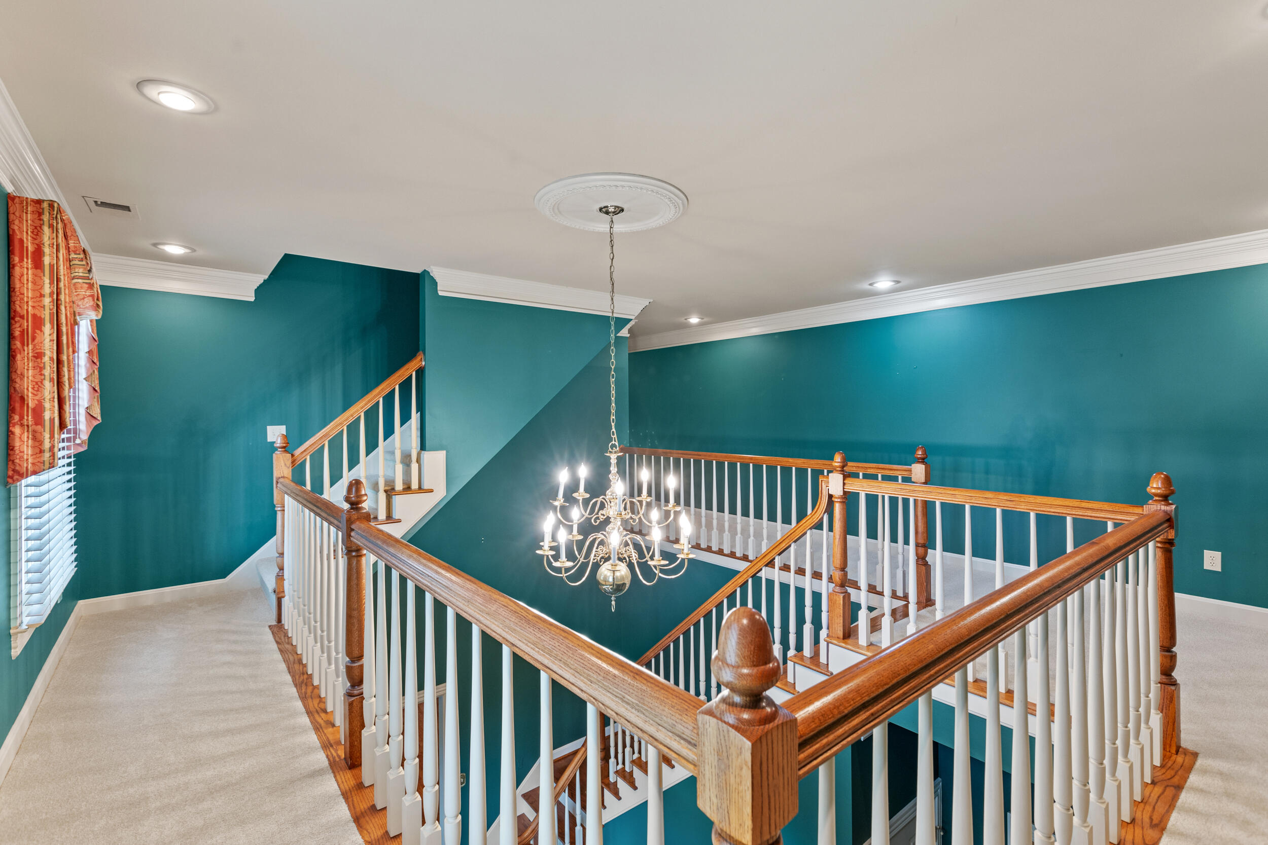 4800 Chelmsbury Lane