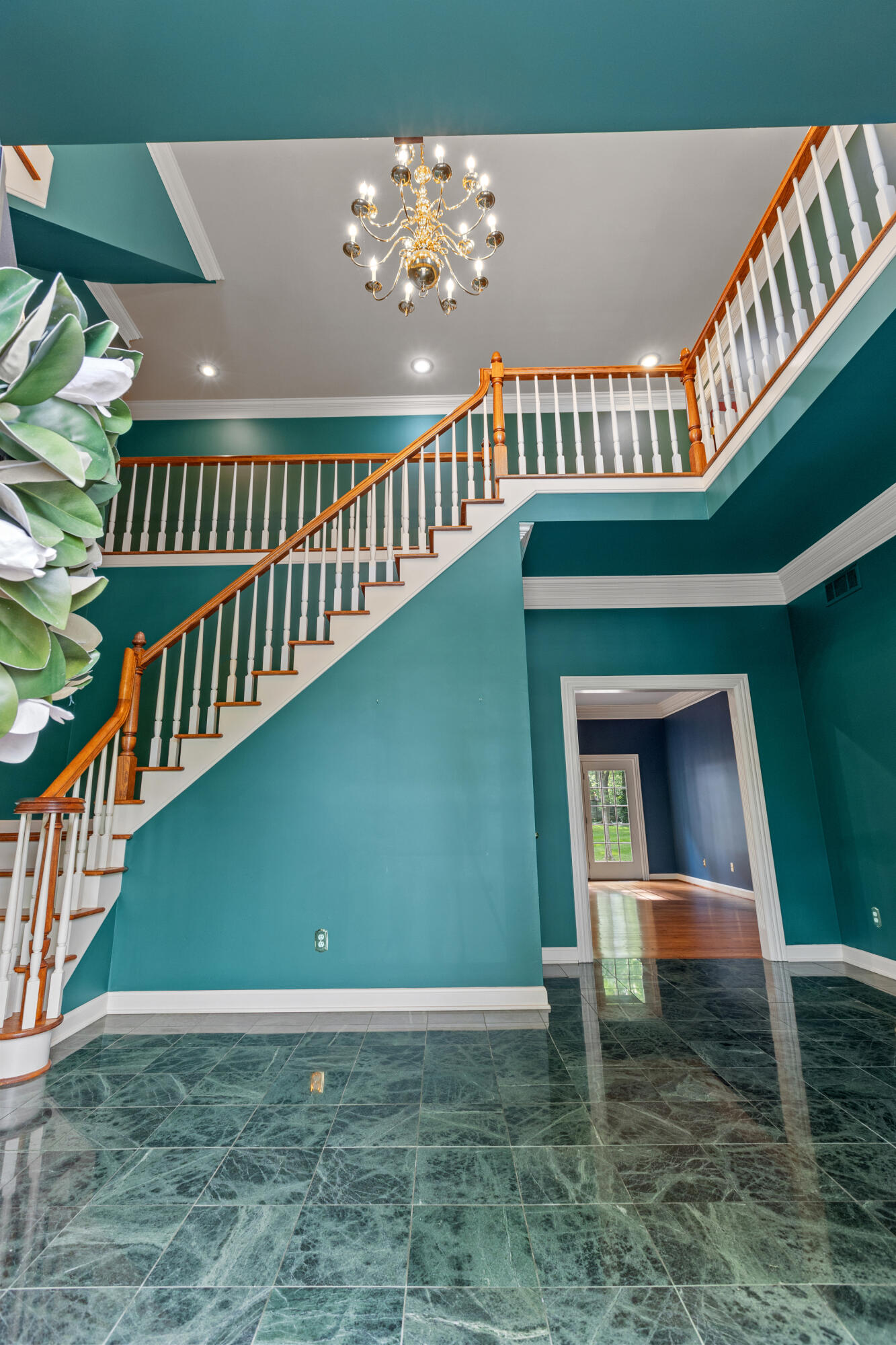 4800 Chelmsbury Lane