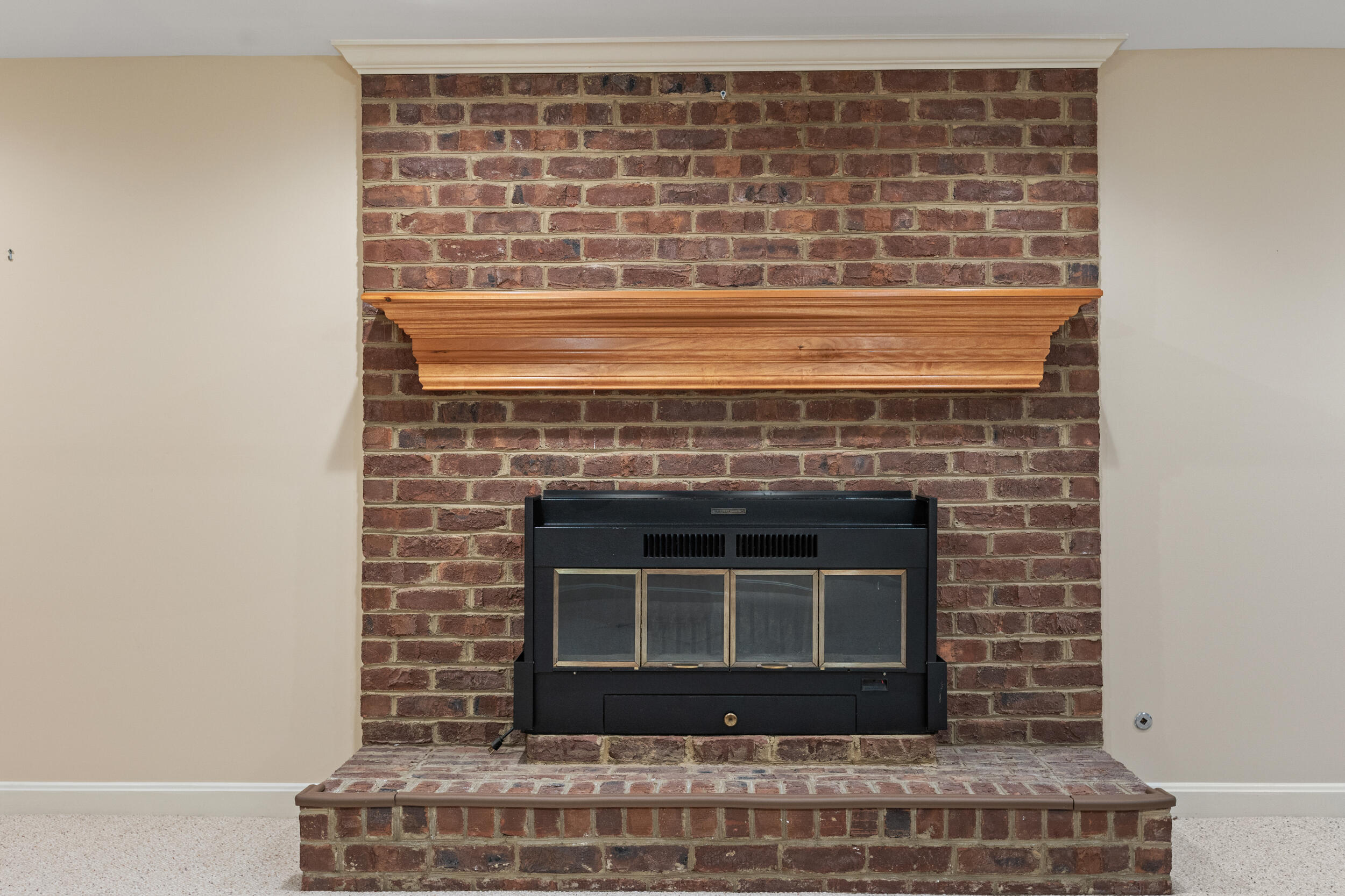 4800 Chelmsbury Lane