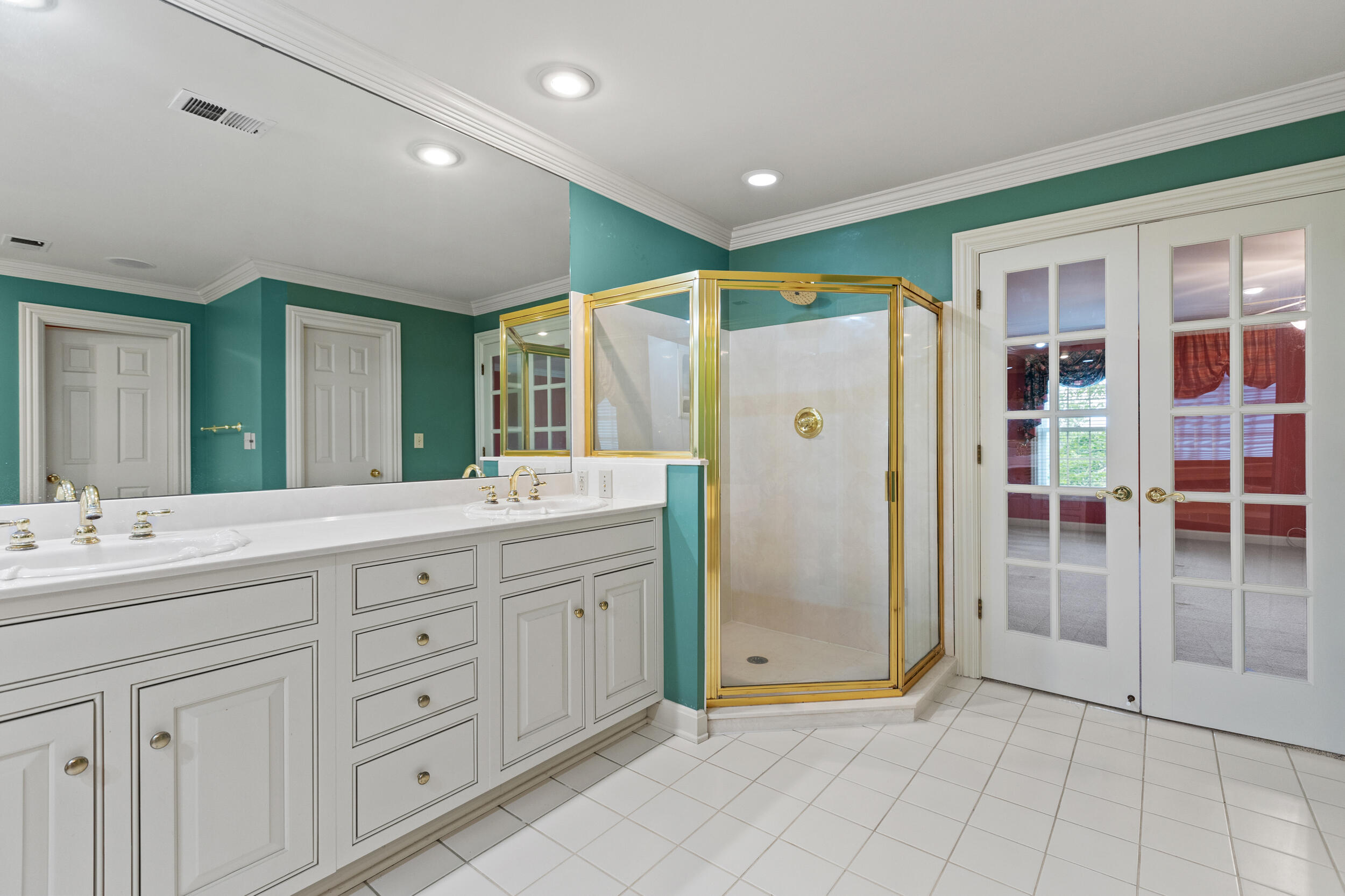 4800 Chelmsbury Lane