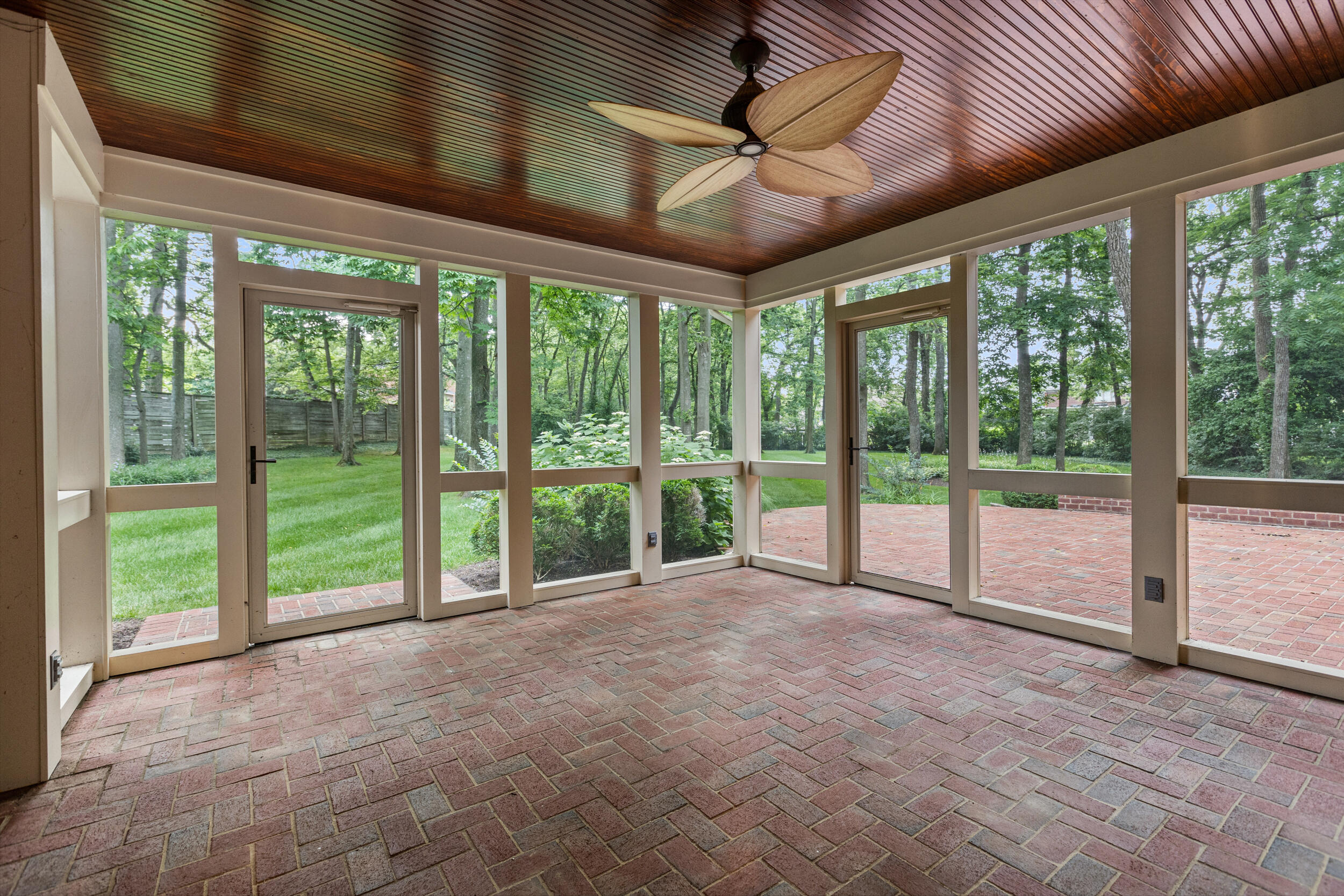 4800 Chelmsbury Lane