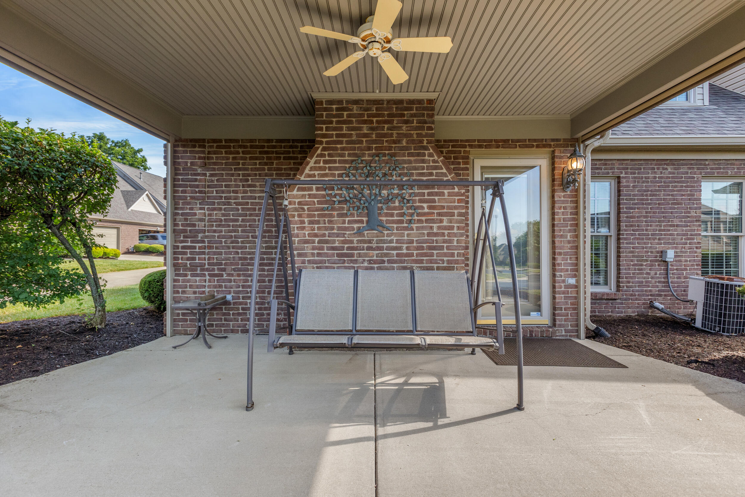 1421 Pine Needles Lane