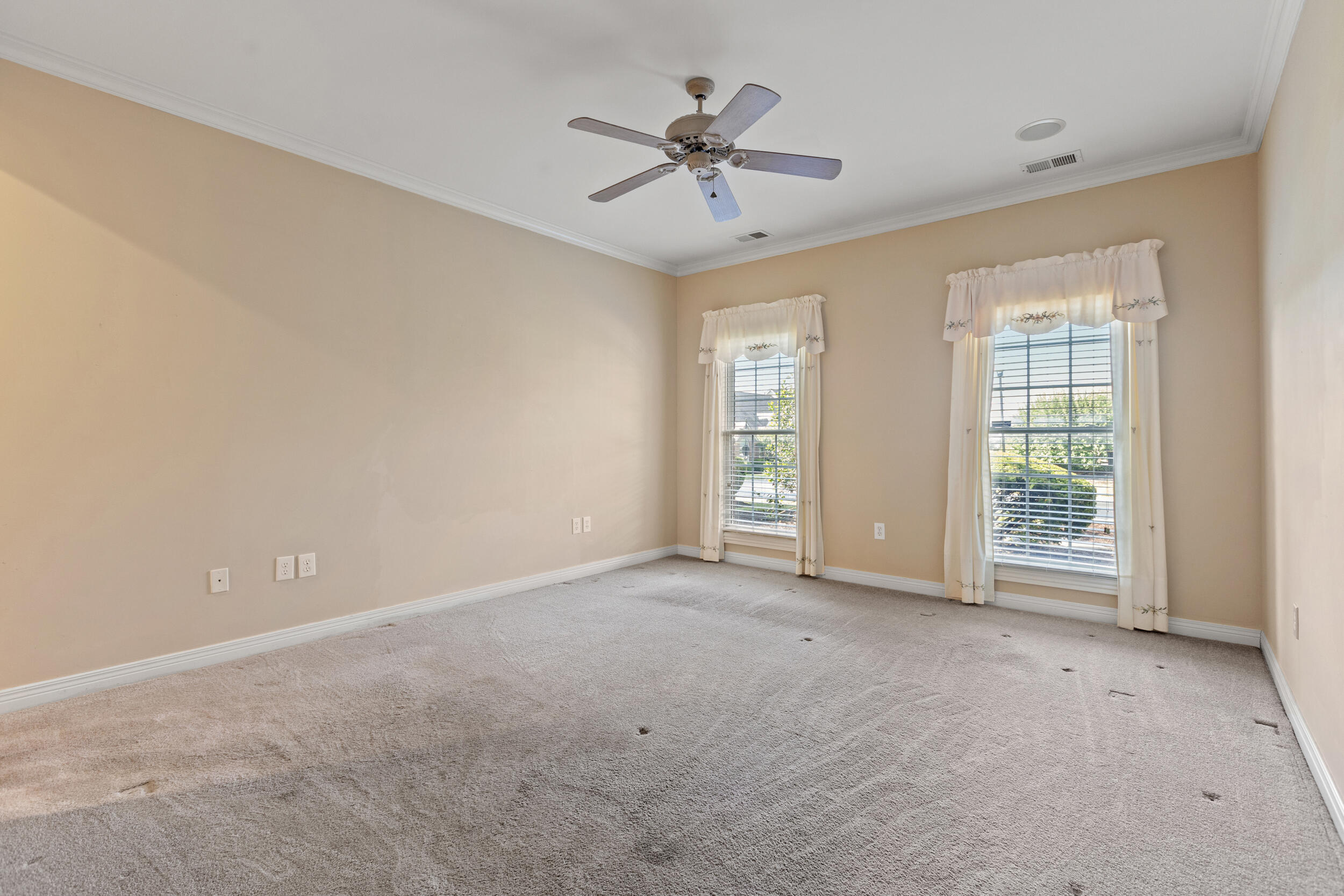 1421 Pine Needles Lane