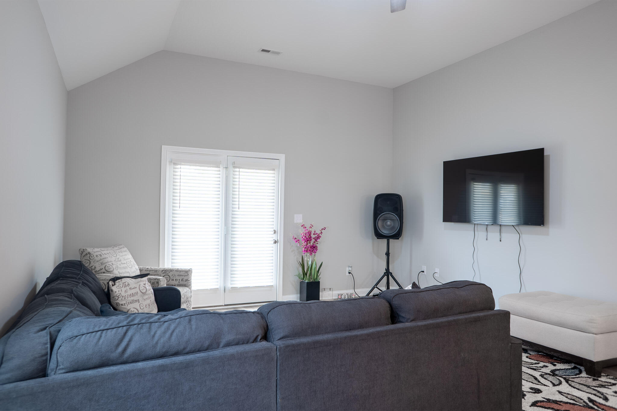 1064 Squirrel Nest Lane