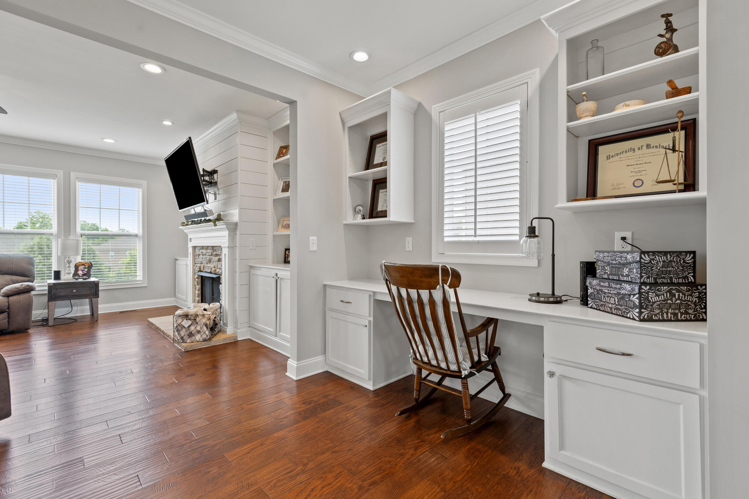 102 Silver Springs Way