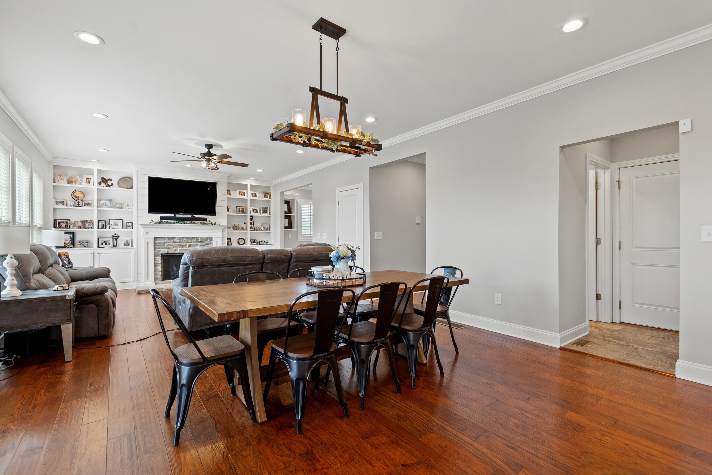 102 Silver Springs Way