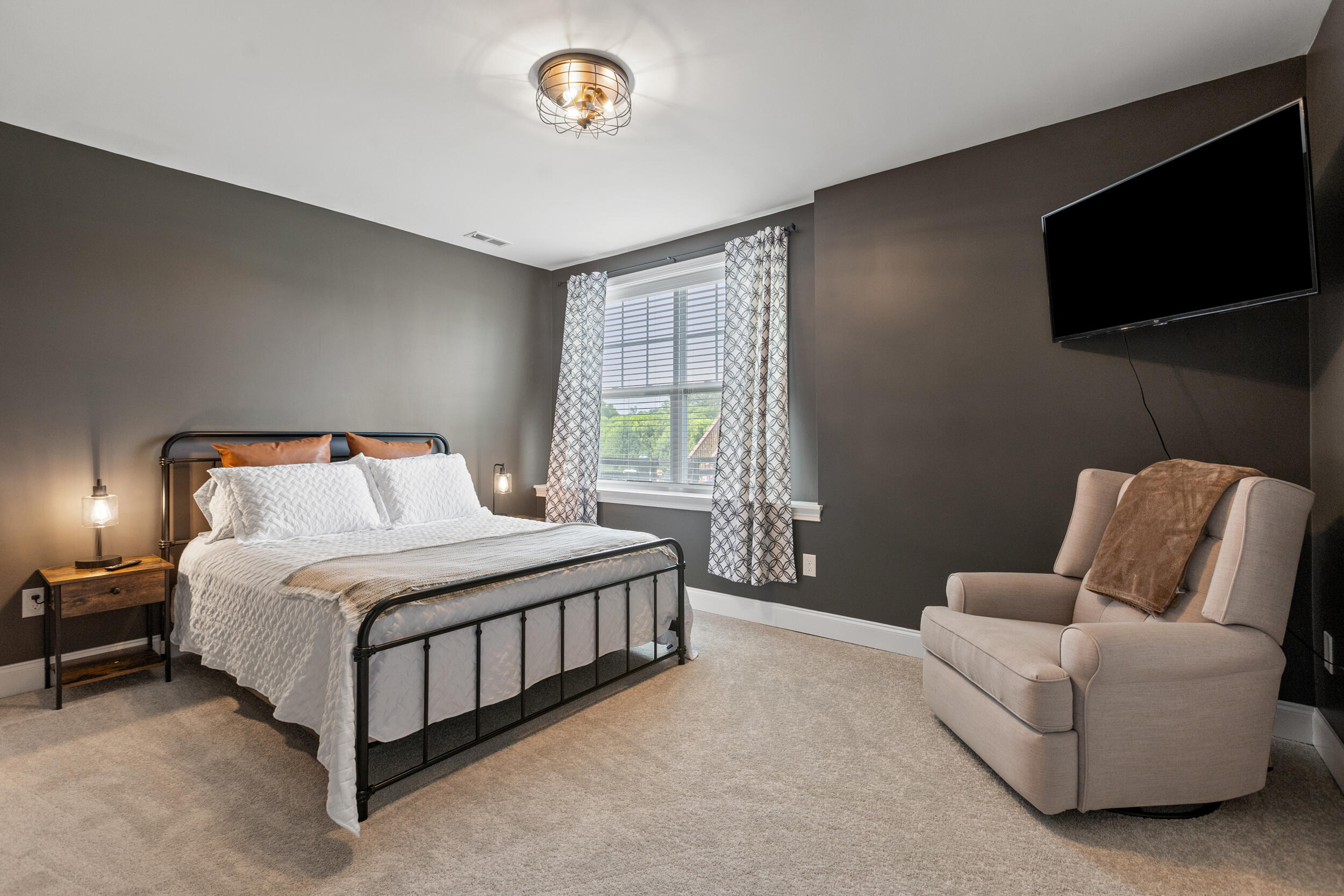 102 Silver Springs Way