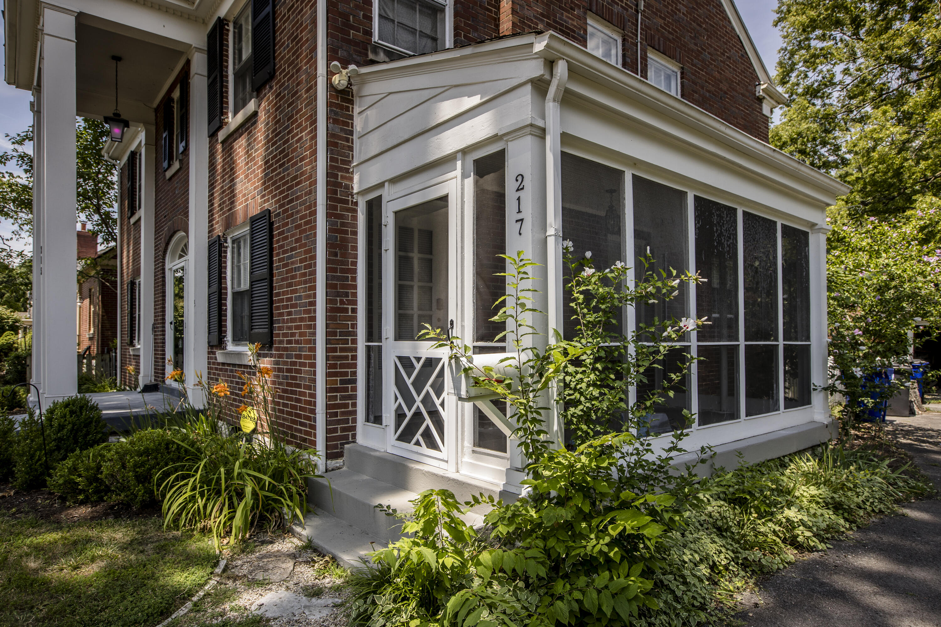 215-217 Arcadia Park