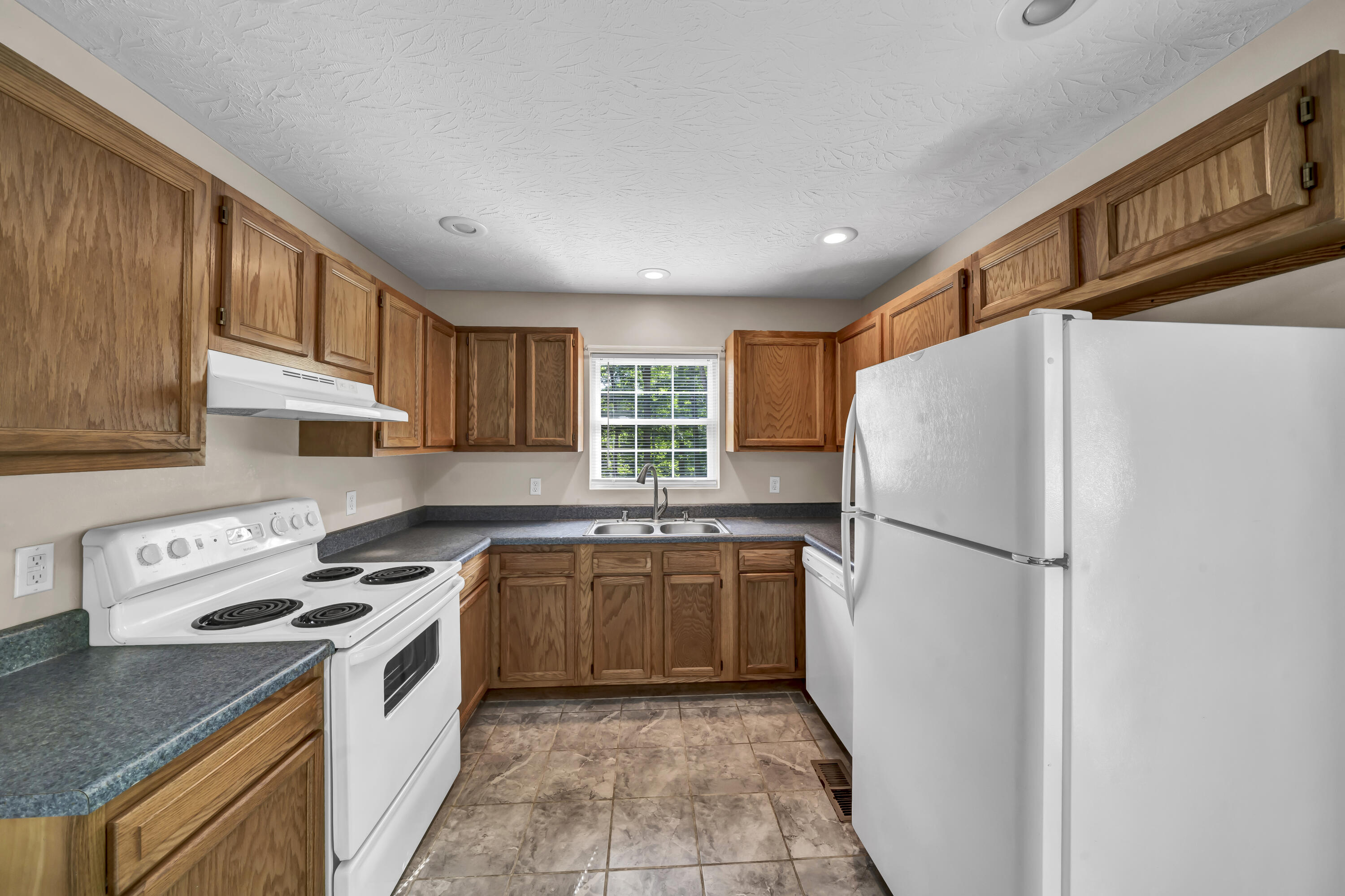 340 Hyatt Lane Unit: A,B,C,D