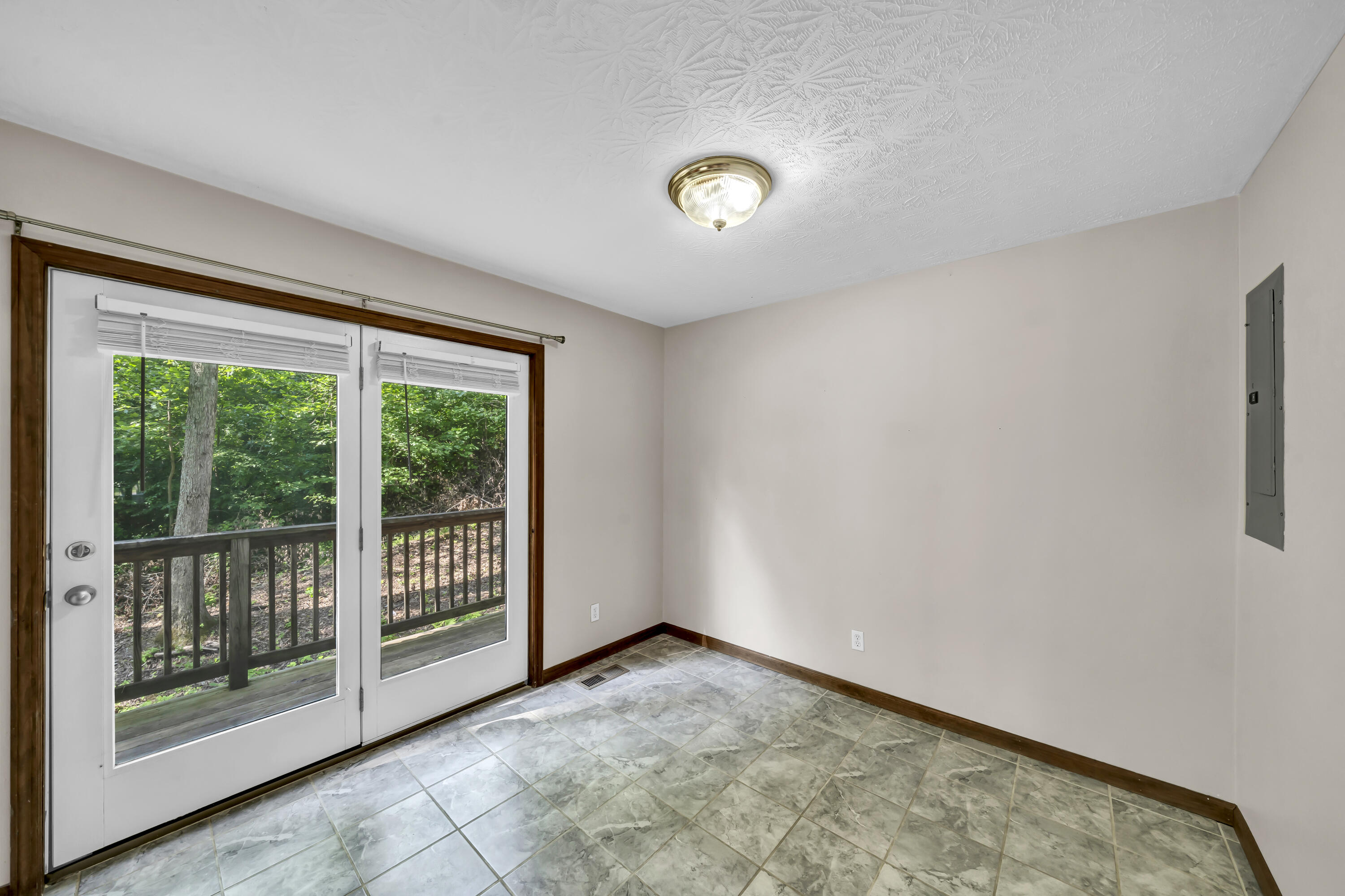 340 Hyatt Lane Unit: A,B,C,D