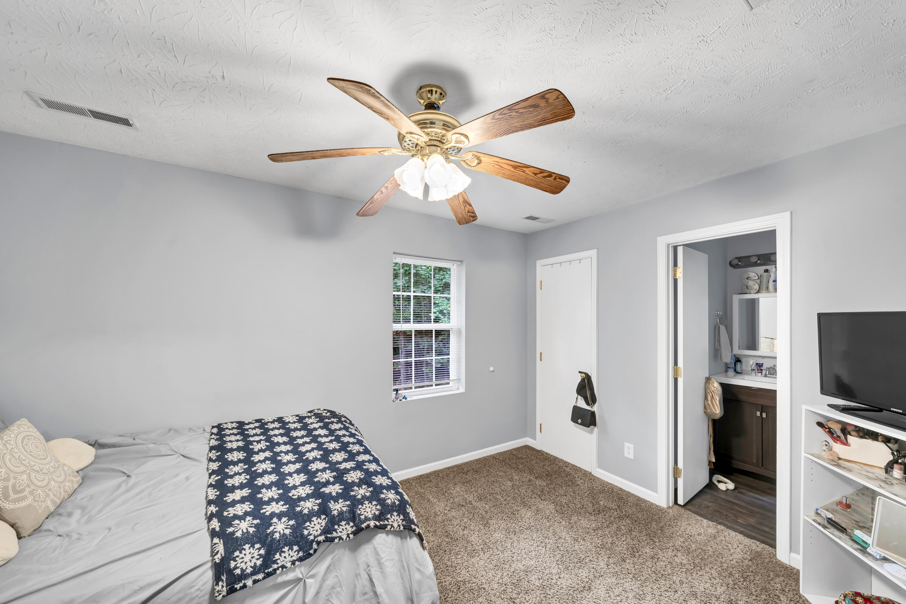 340 Hyatt Lane Unit: A,B,C,D