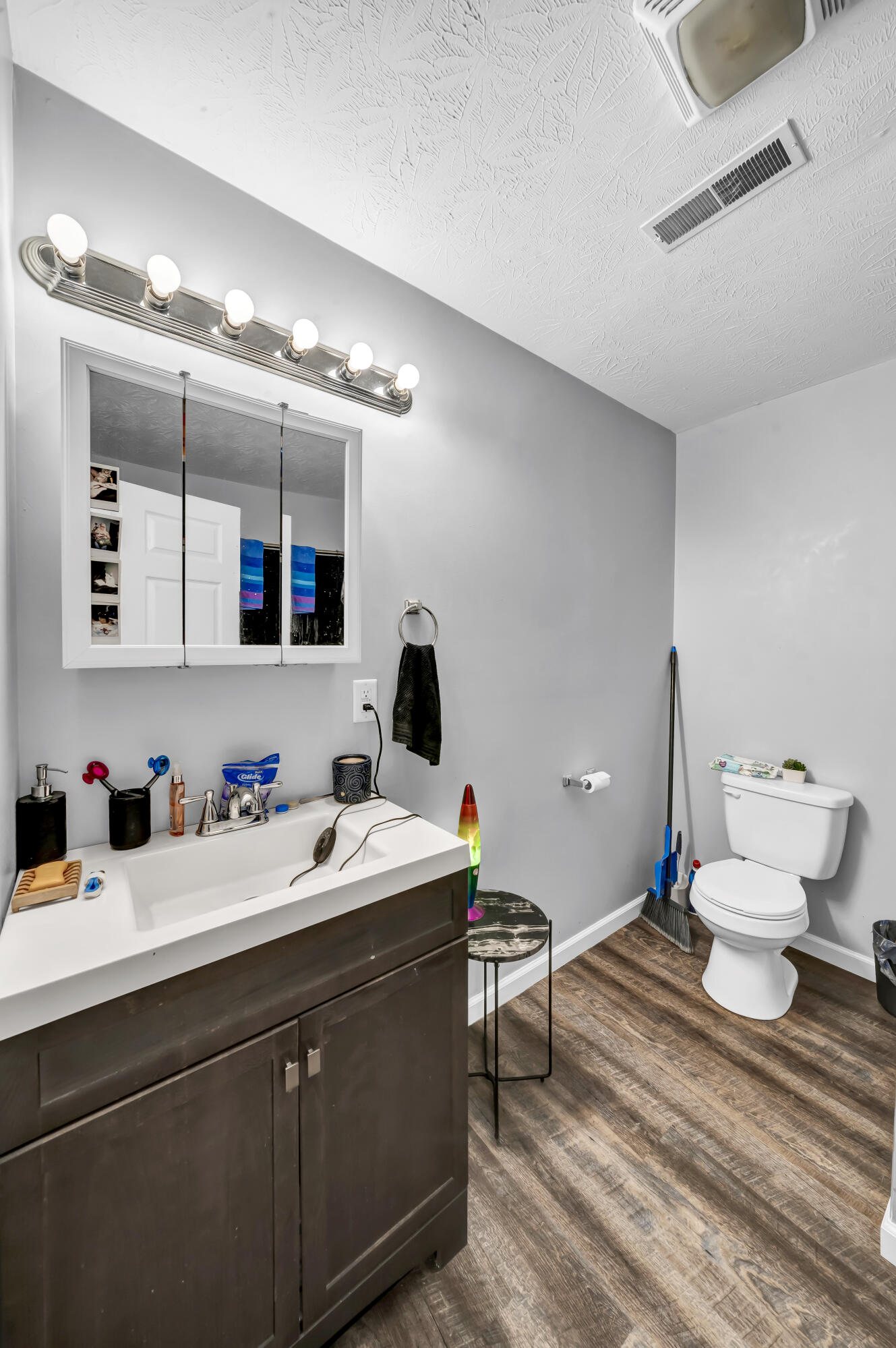 340 Hyatt Lane Unit: A,B,C,D