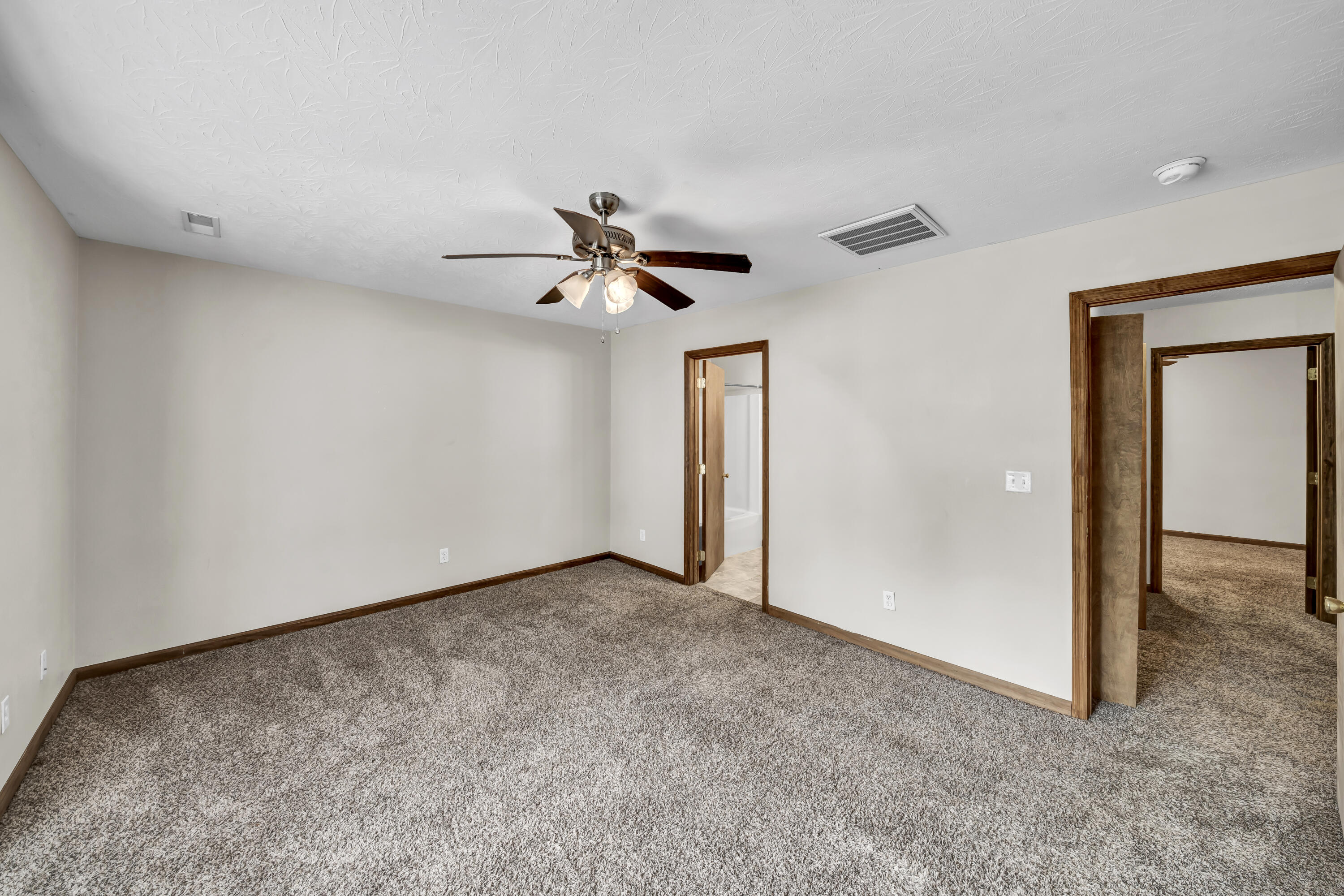 340 Hyatt Lane Unit: A,B,C,D