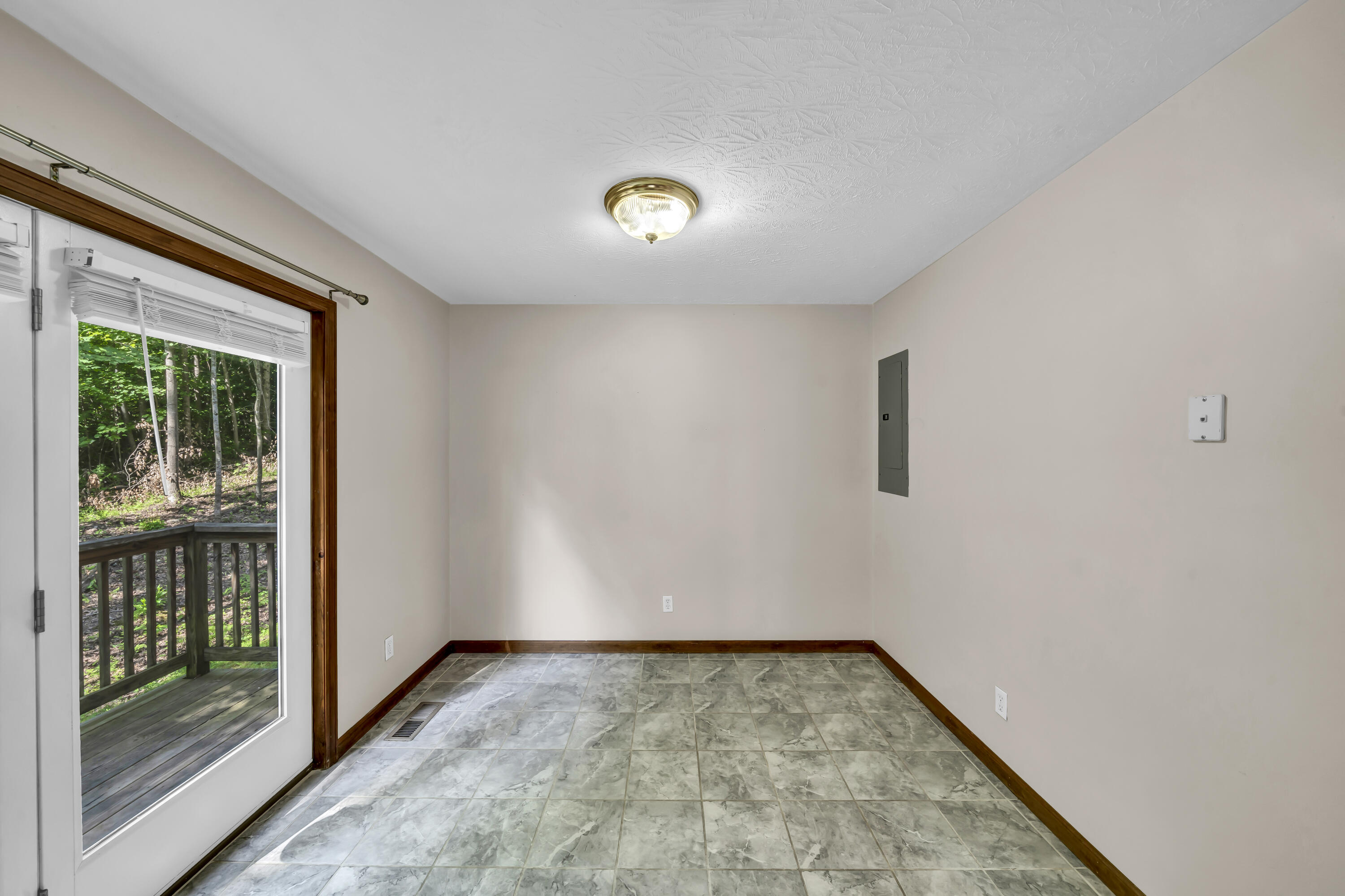 340 Hyatt Lane Unit: A,B,C,D