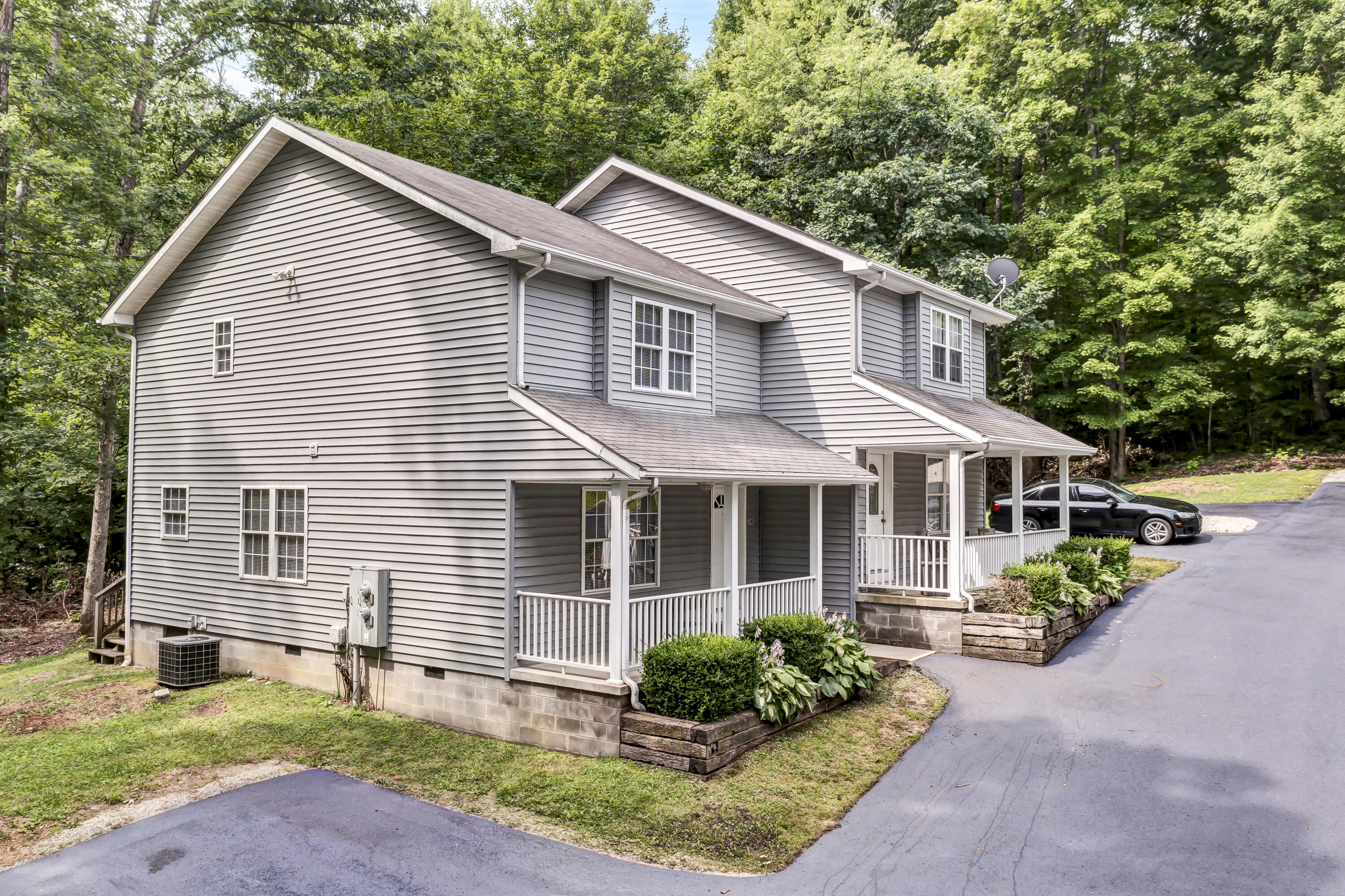 340 Hyatt Lane Unit: A,B,C,D