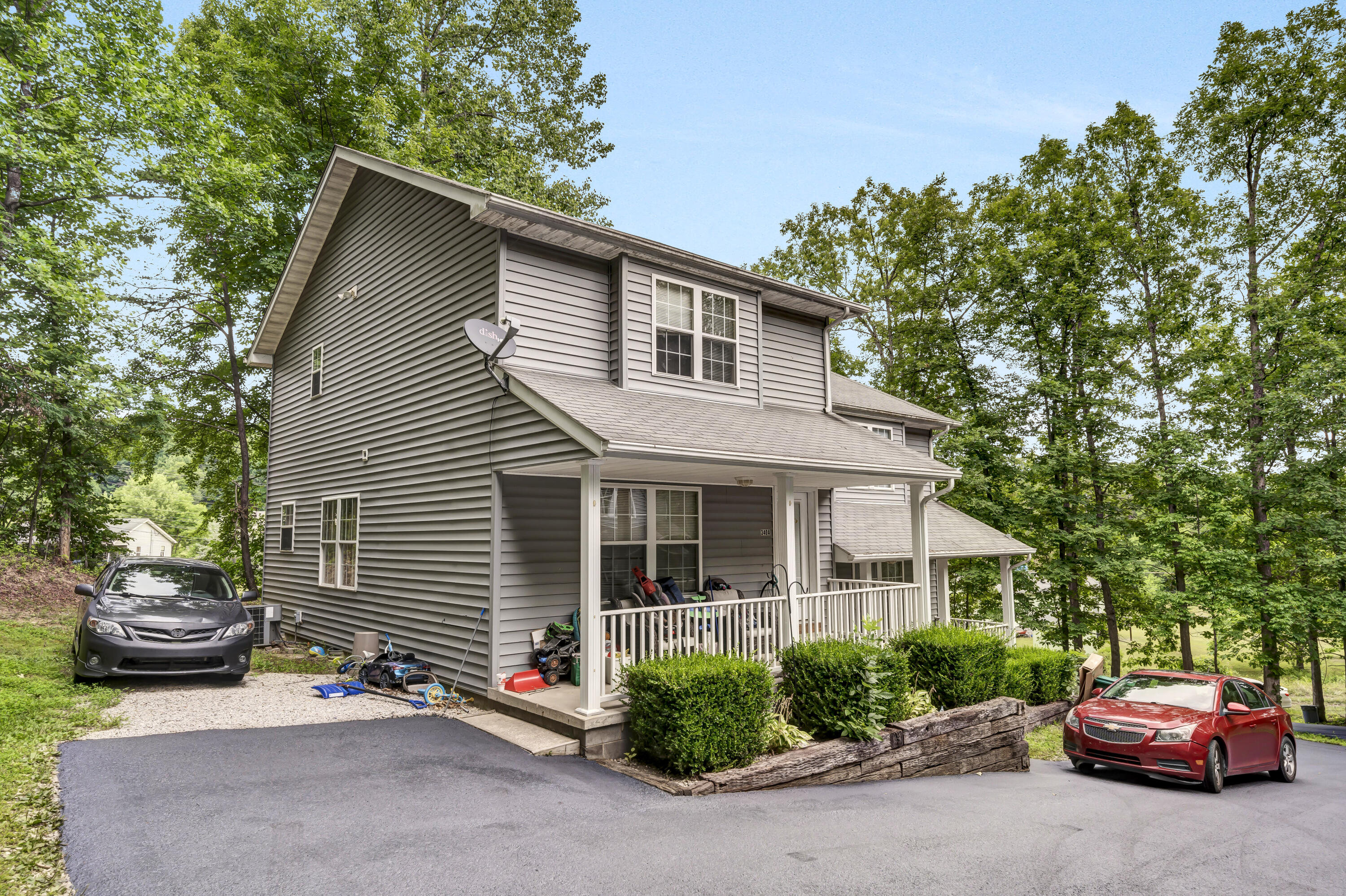 340 Hyatt Lane Unit: A,B,C,D