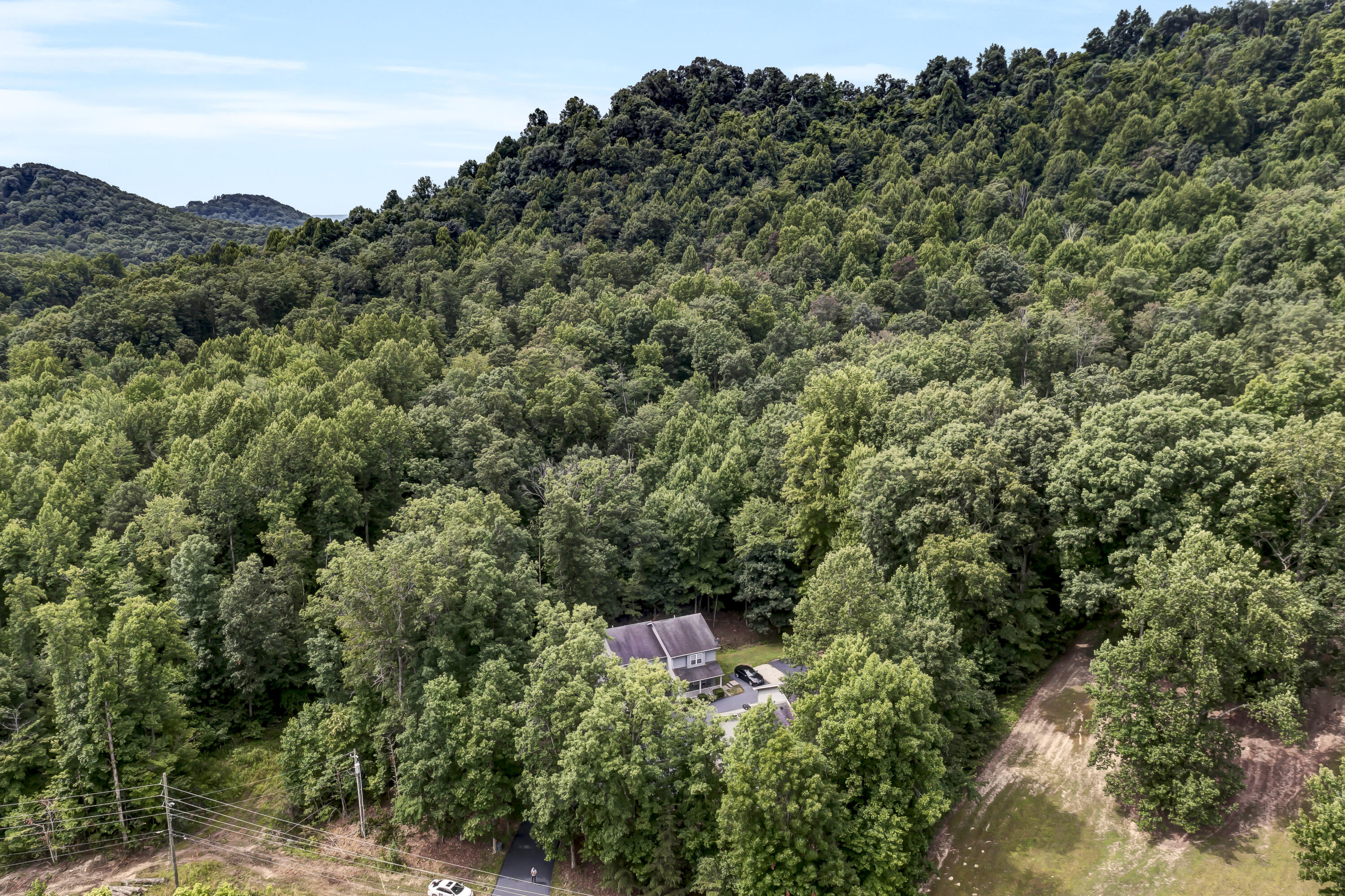 340 Hyatt Lane Unit: A,B,C,D
