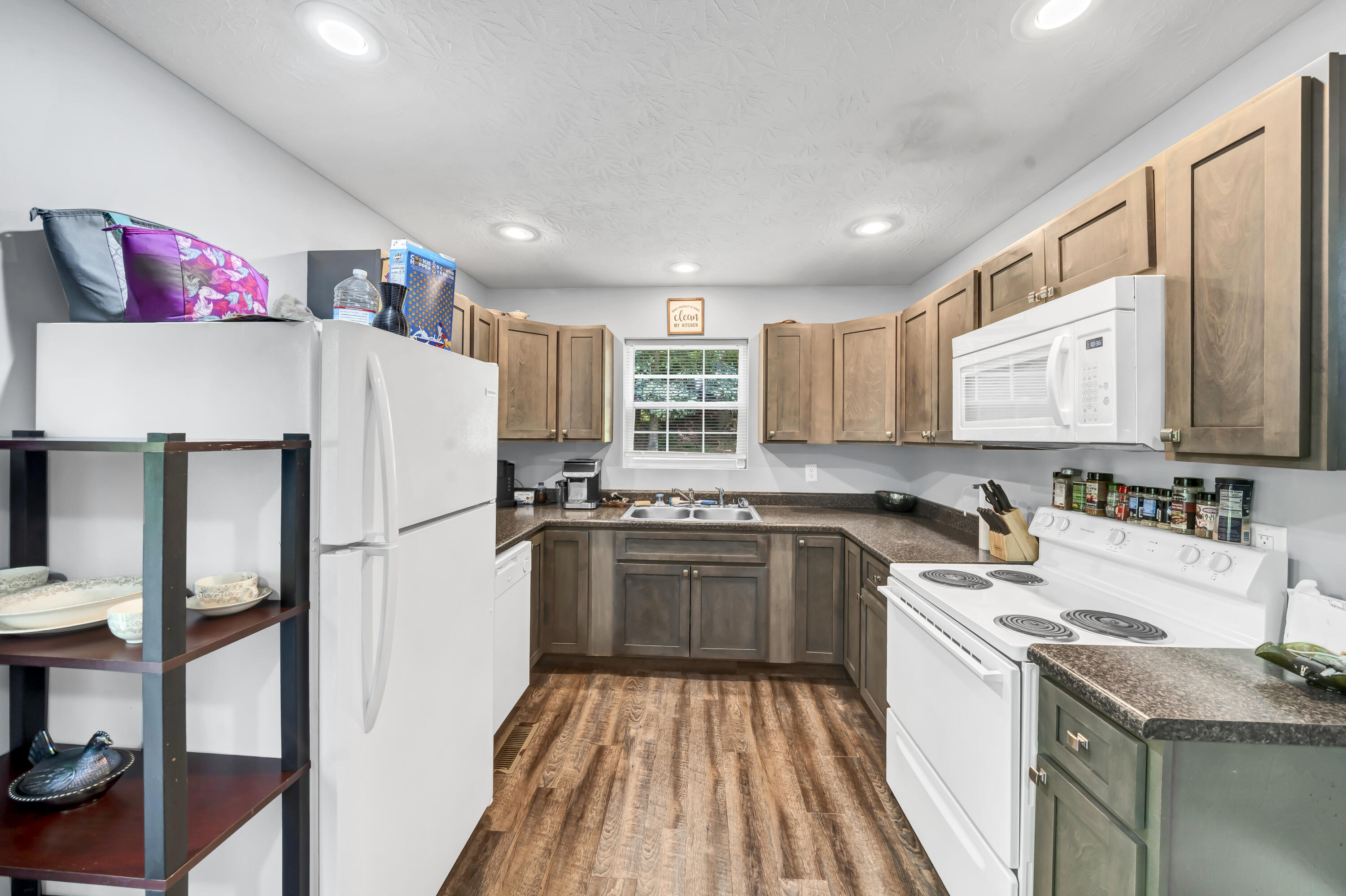 340 Hyatt Lane Unit: A,B,C,D