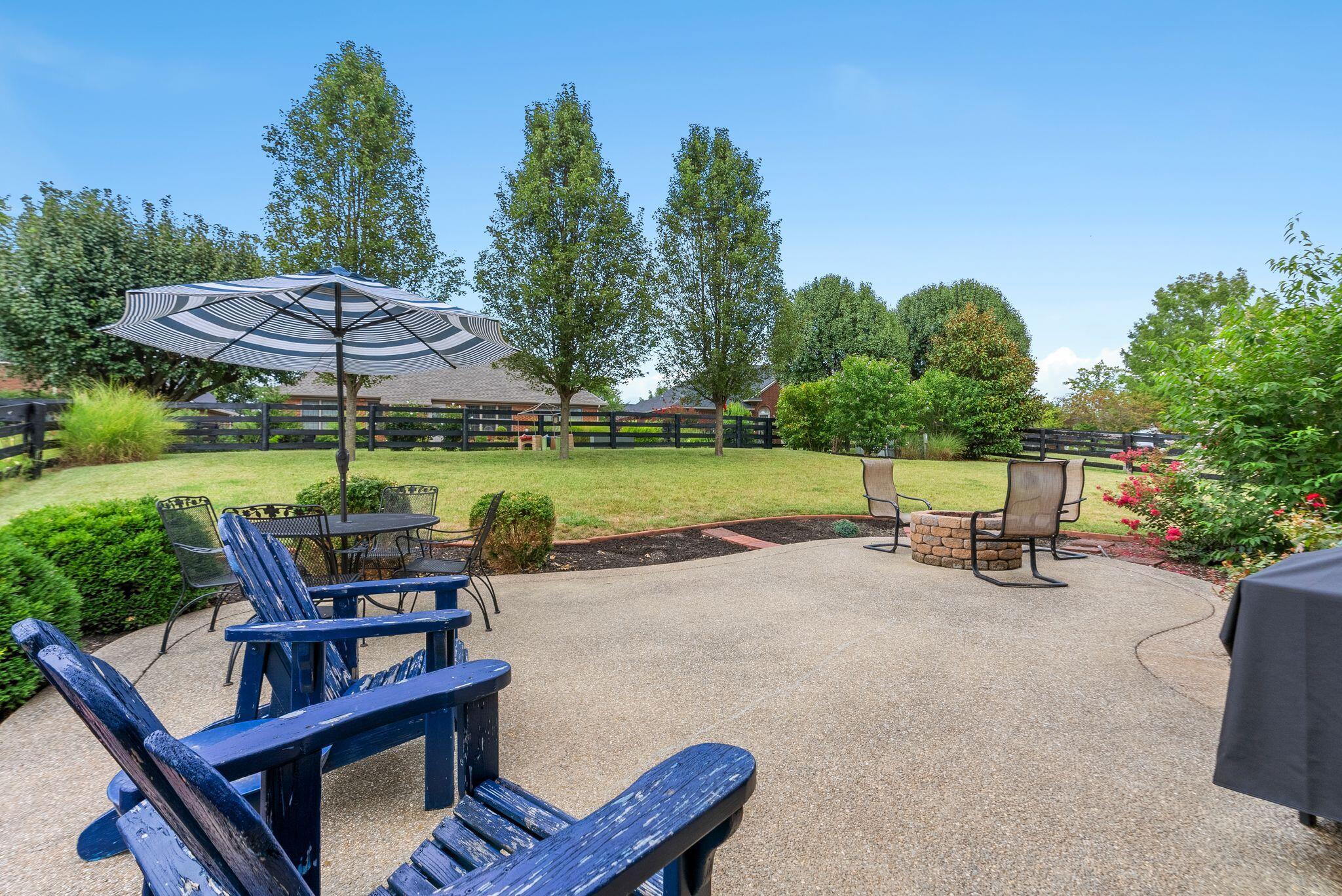 1004 Bay Colony Drive