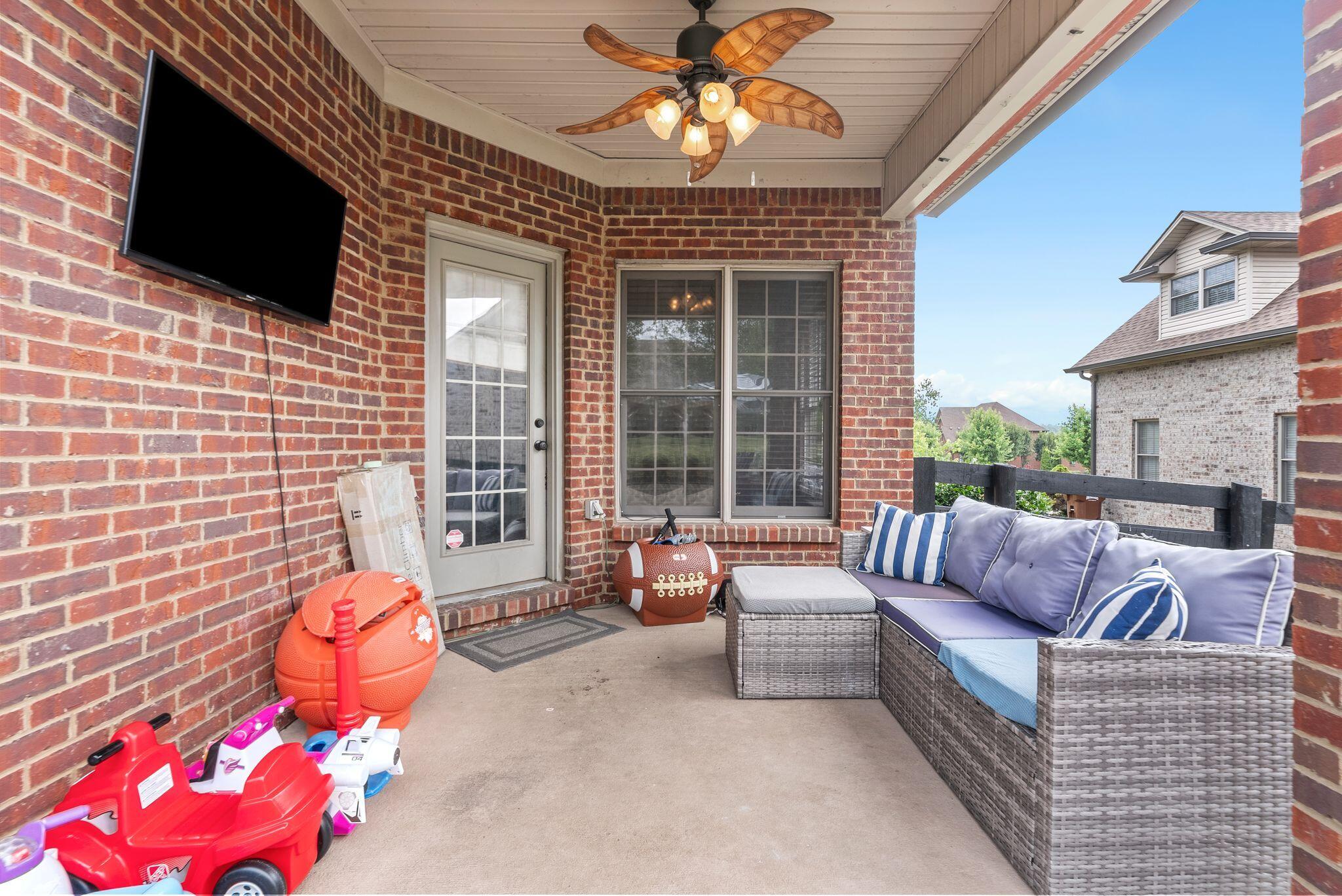 1004 Bay Colony Drive