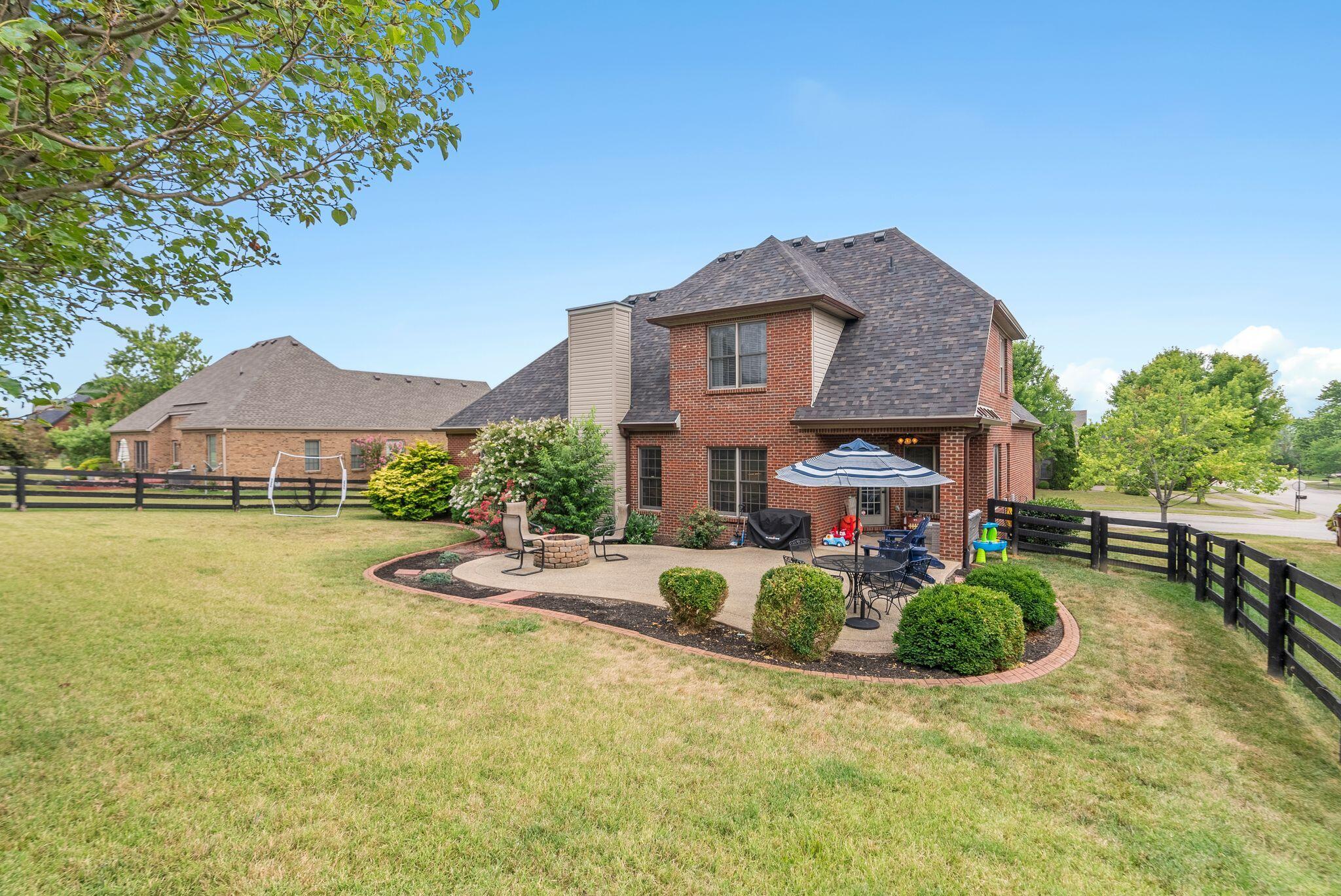 1004 Bay Colony Drive