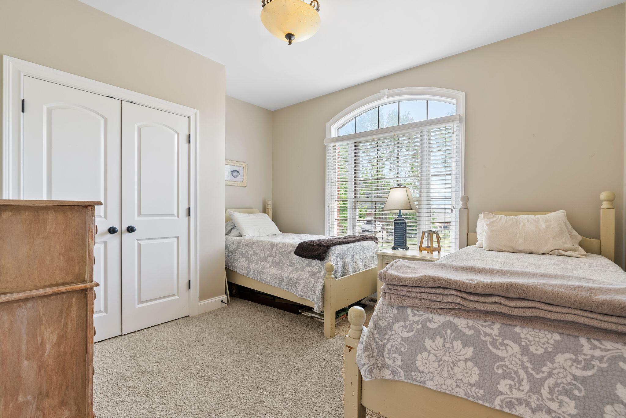 1004 Bay Colony Drive