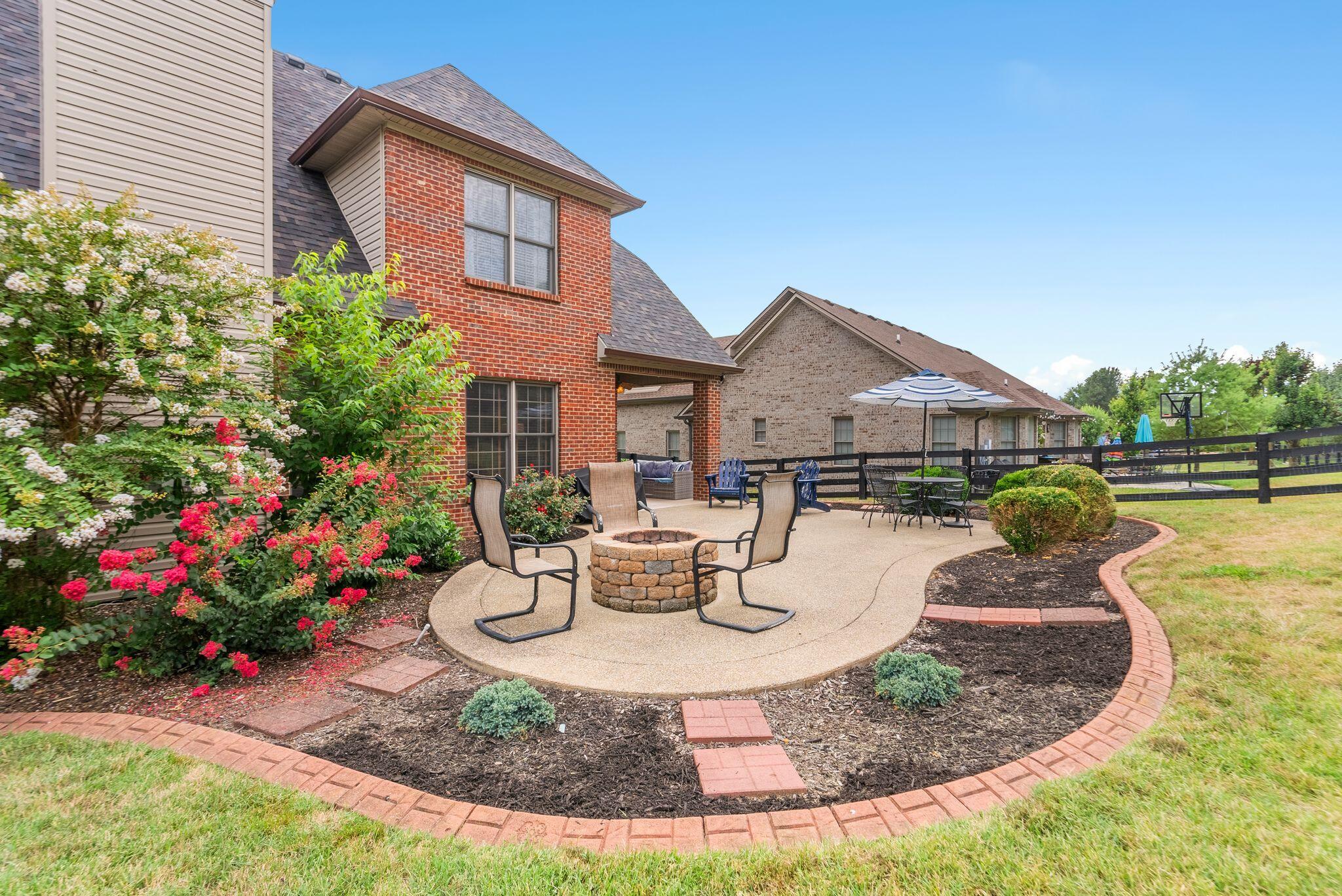 1004 Bay Colony Drive