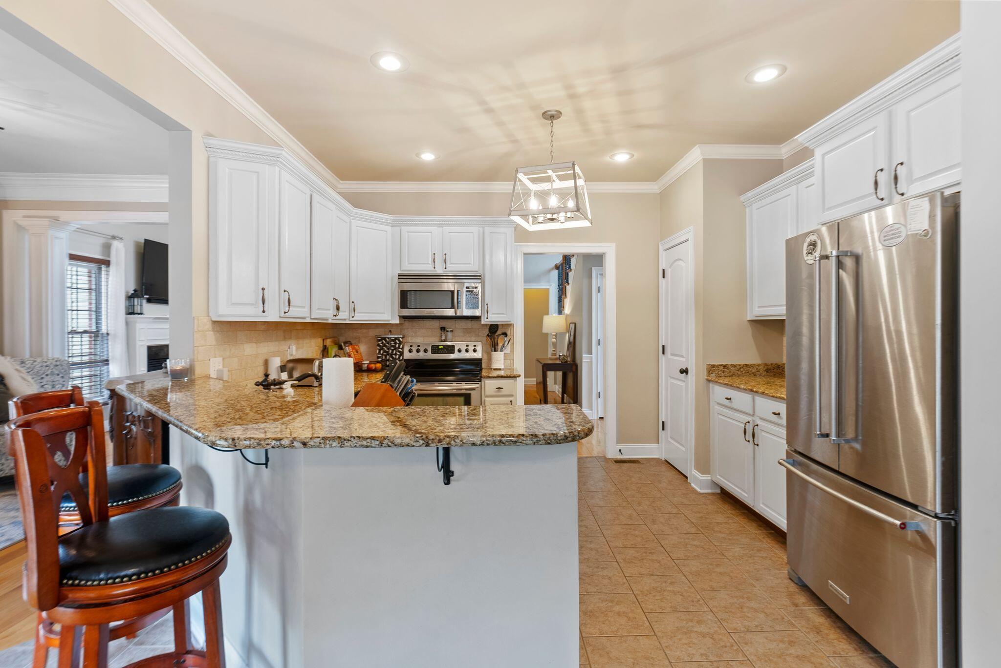 1004 Bay Colony Drive