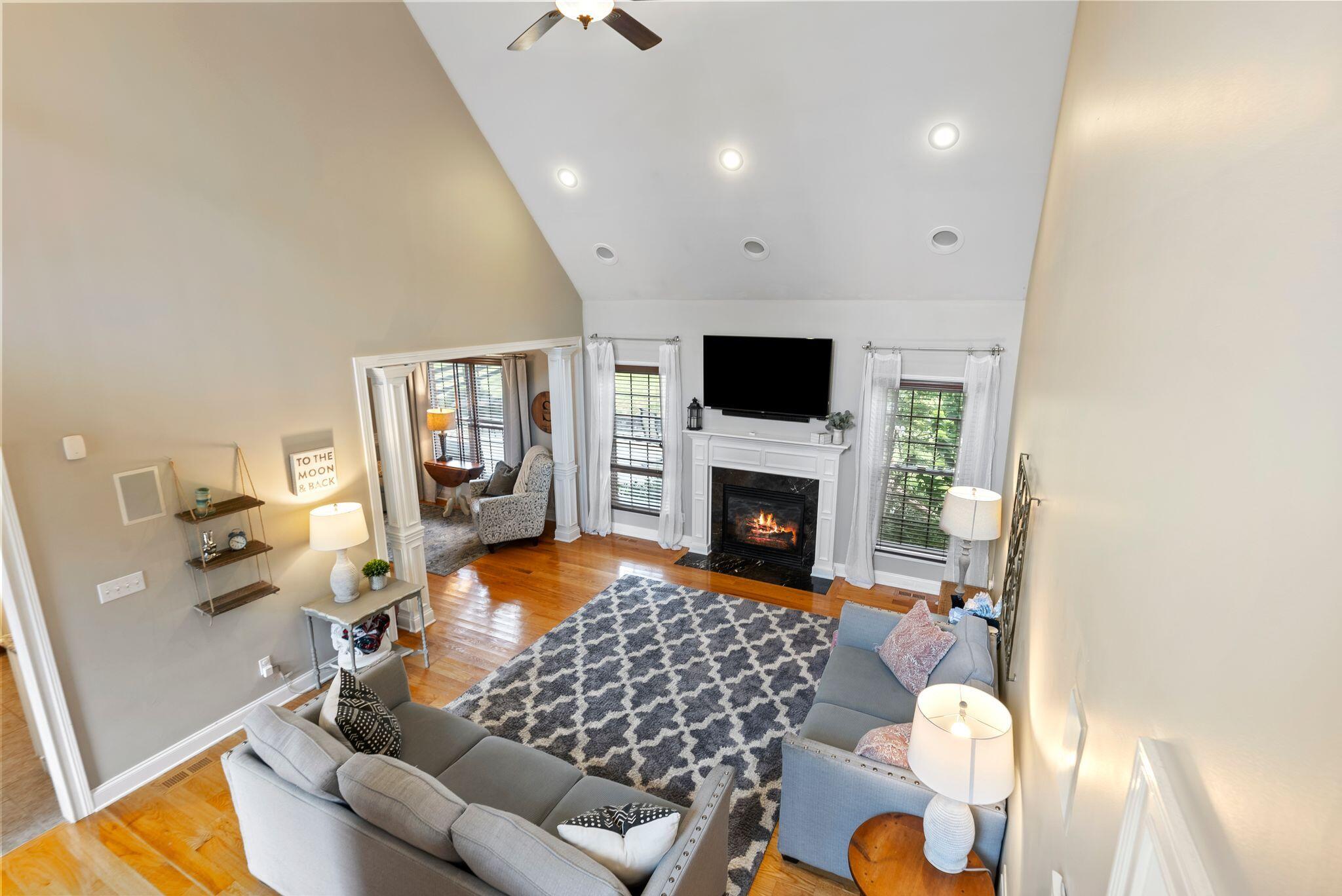 1004 Bay Colony Drive