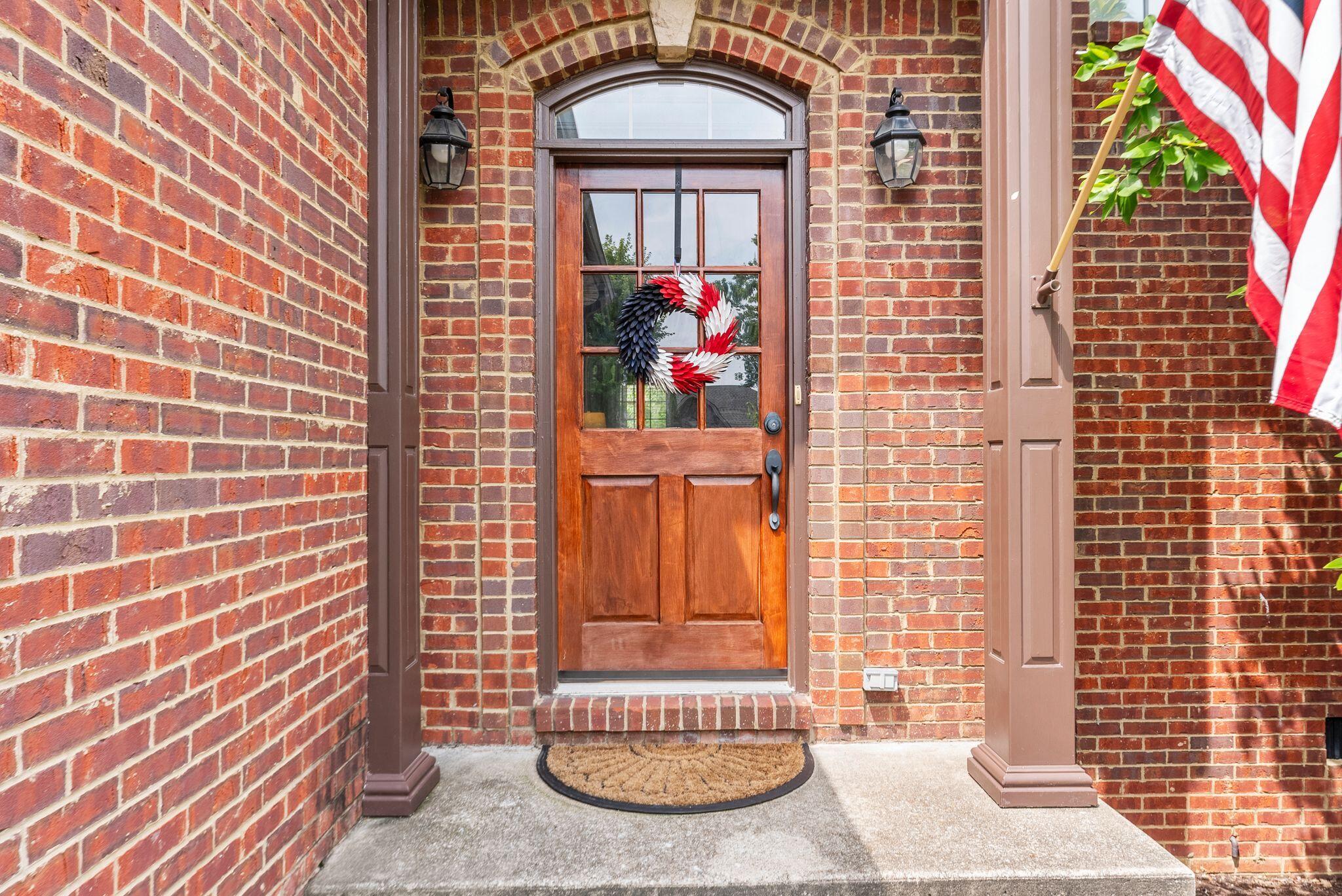 1004 Bay Colony Drive