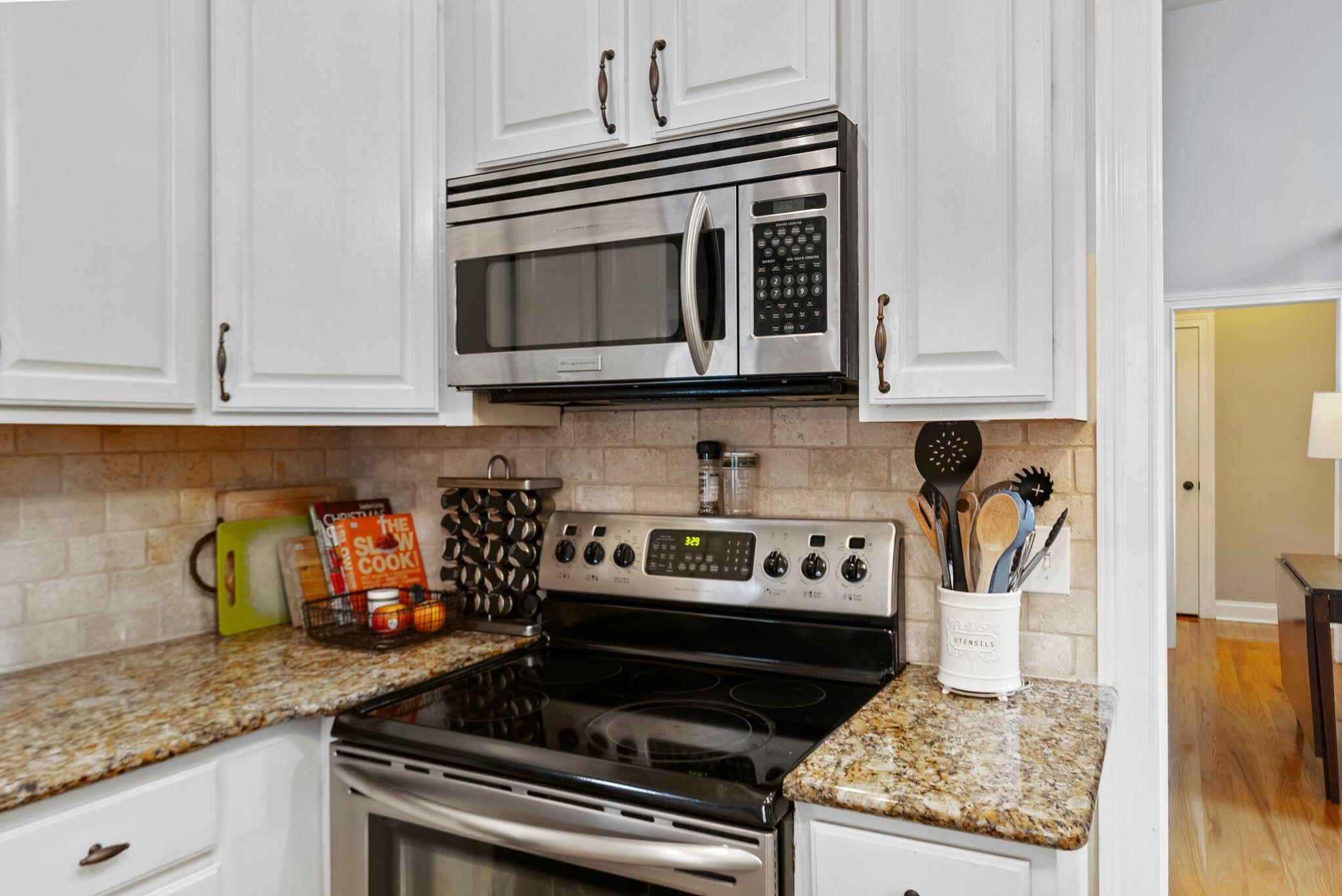 1004 Bay Colony Drive