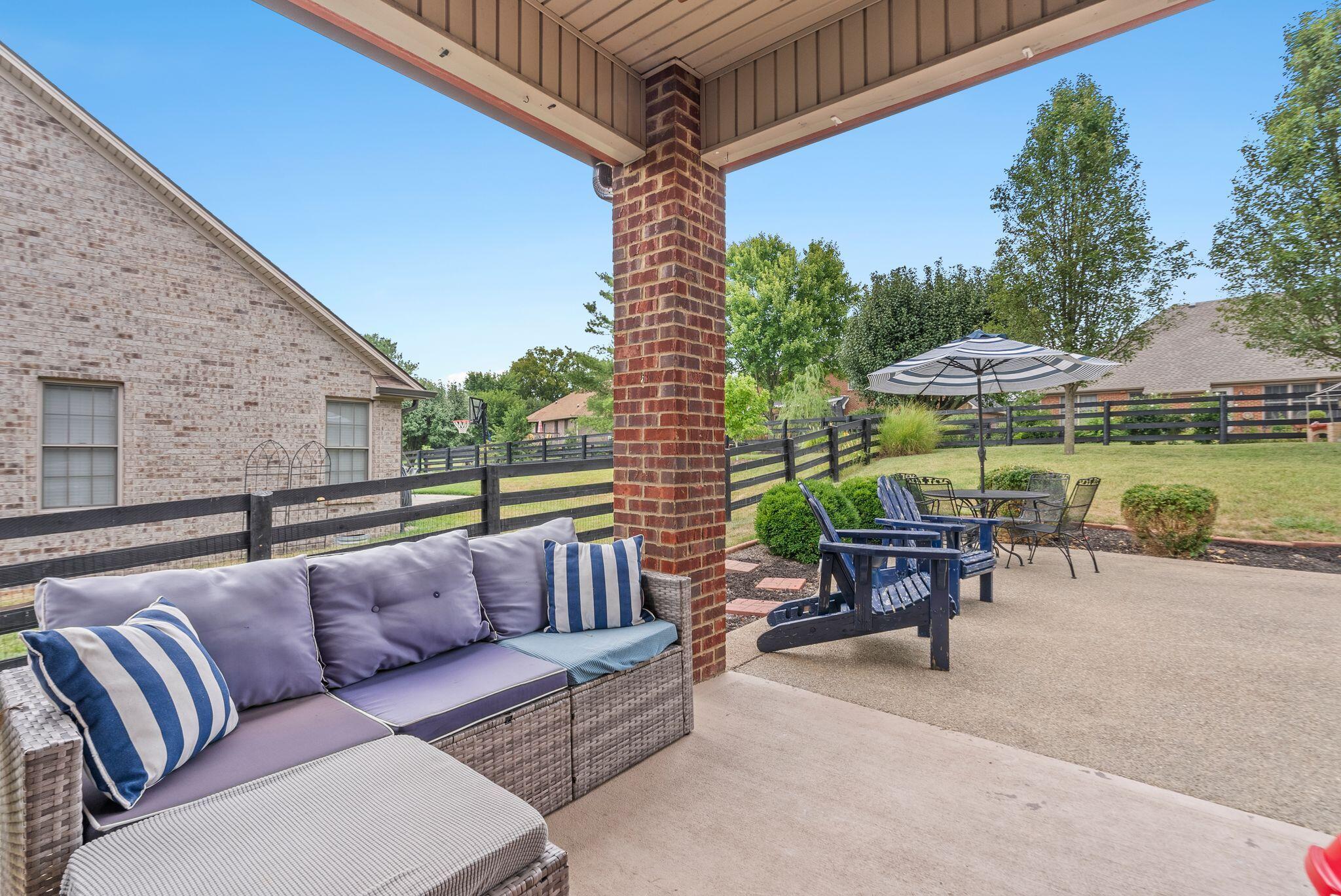 1004 Bay Colony Drive