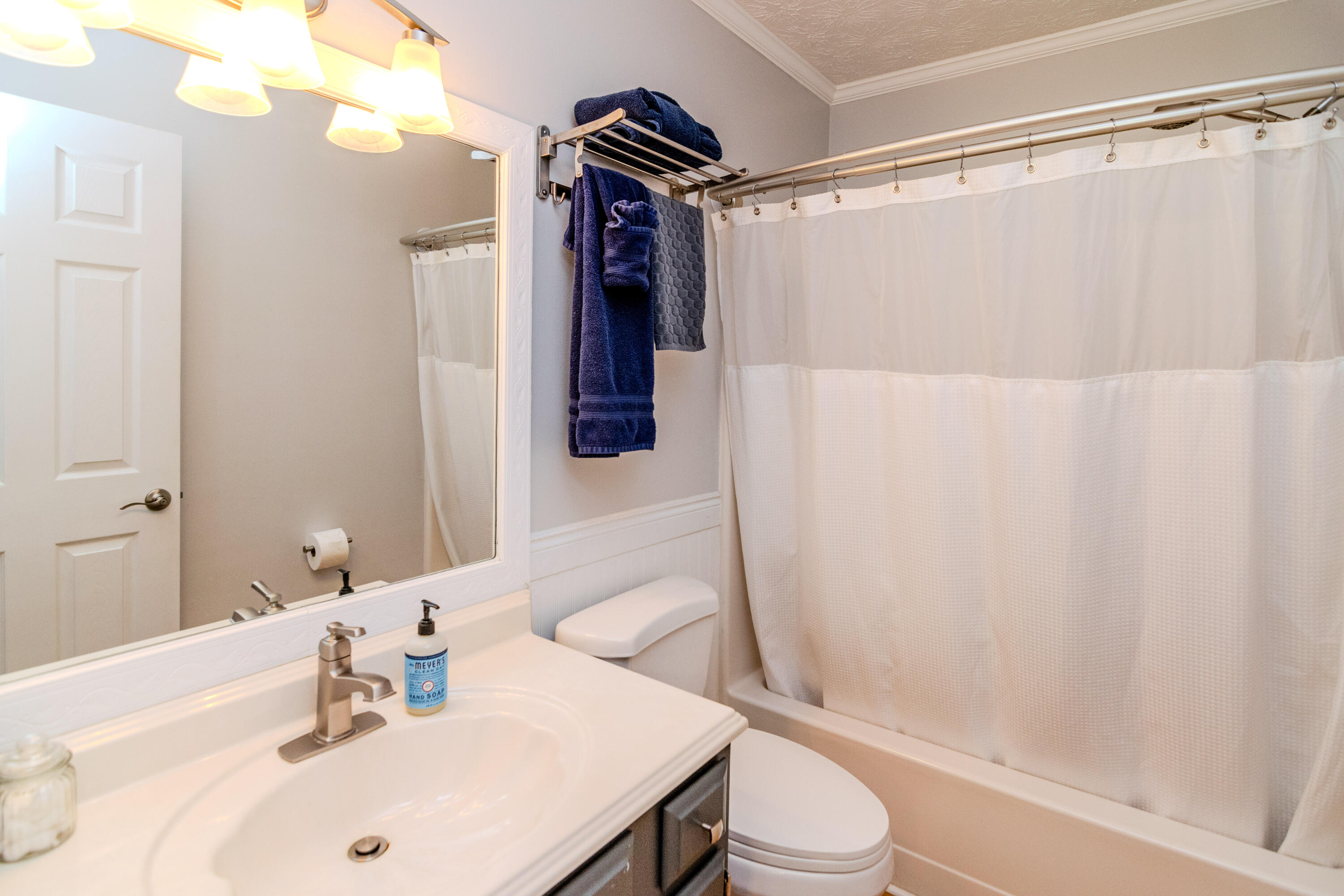 3384 Cove Lake Drive