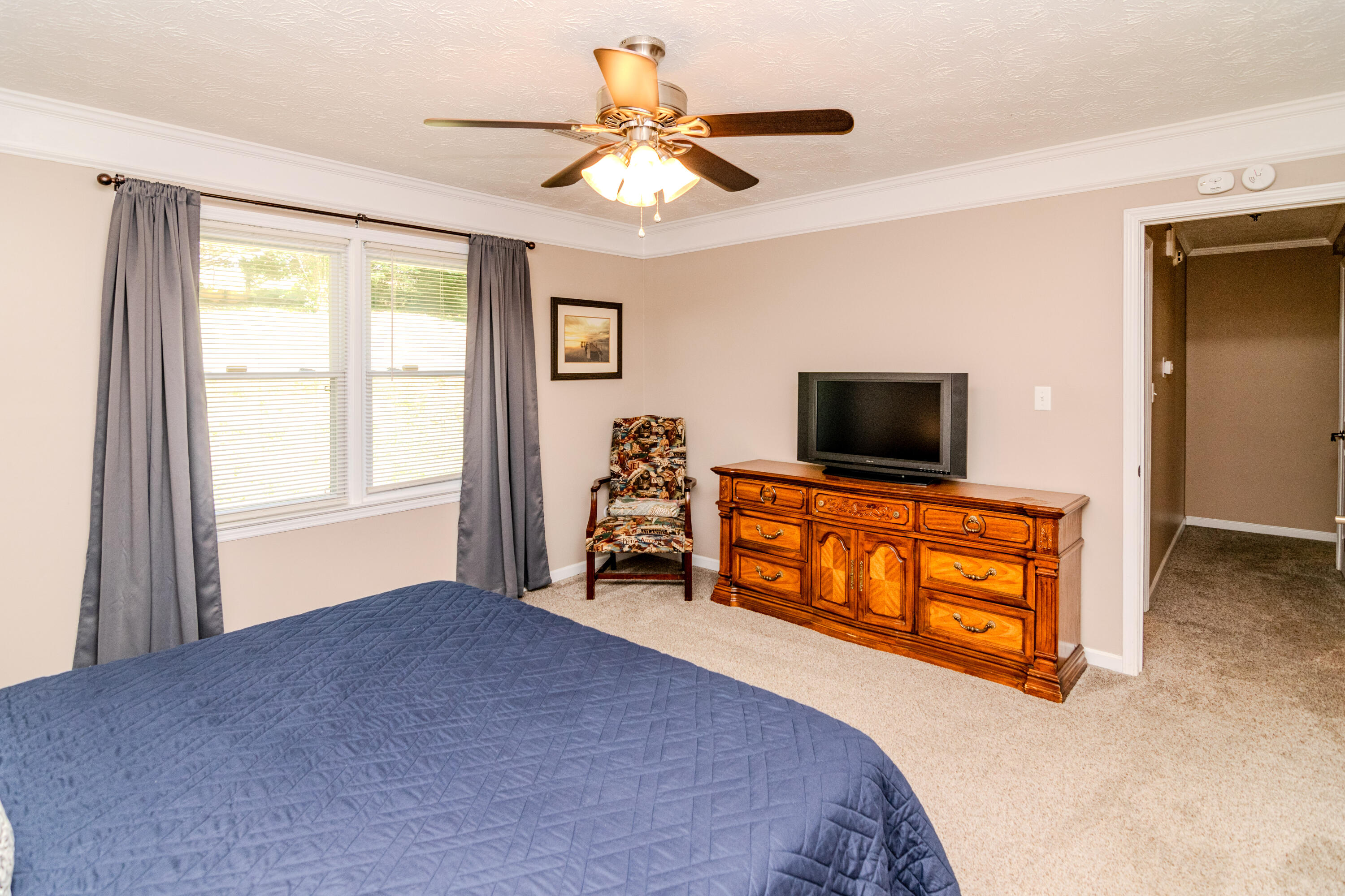 3384 Cove Lake Drive