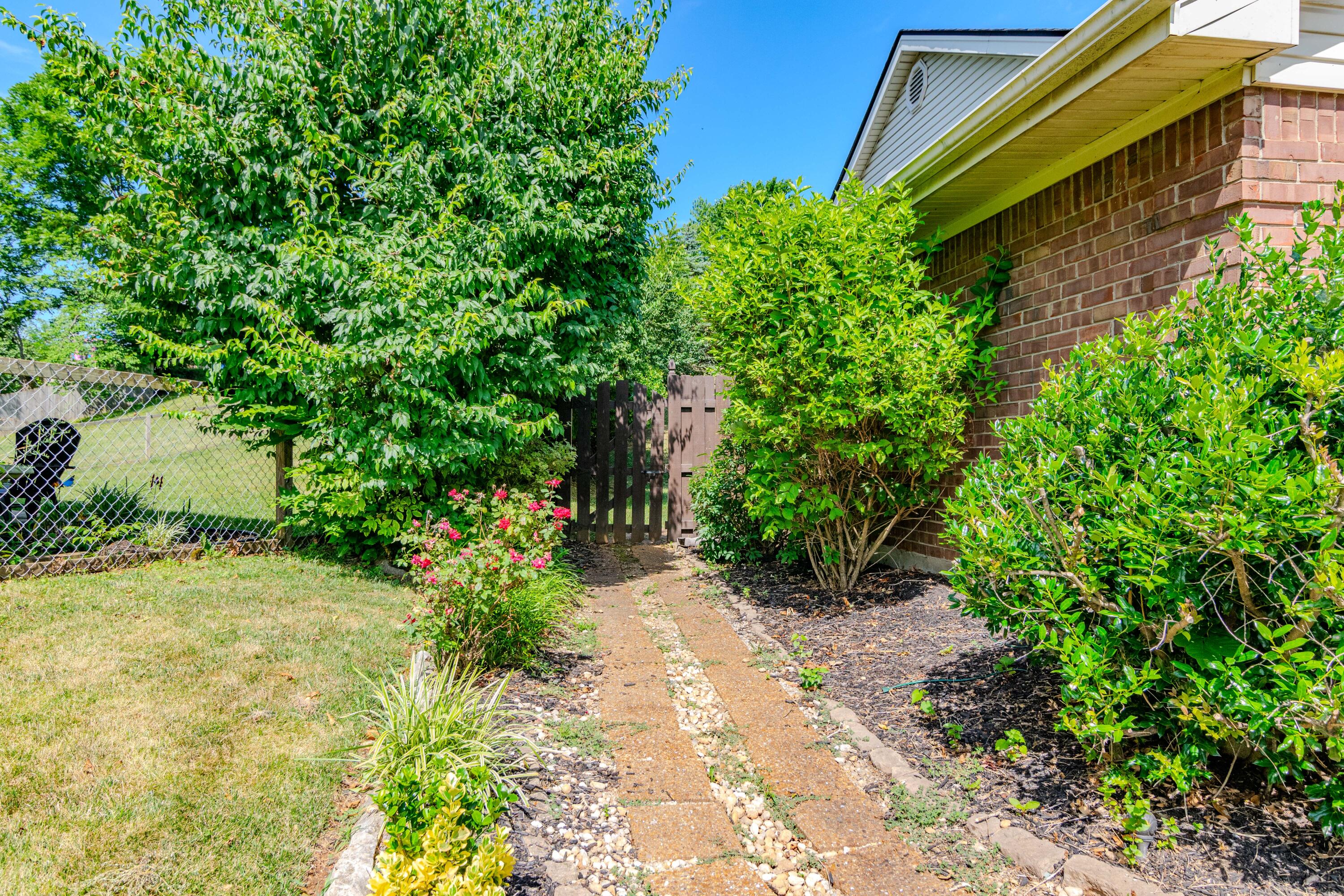 3384 Cove Lake Drive