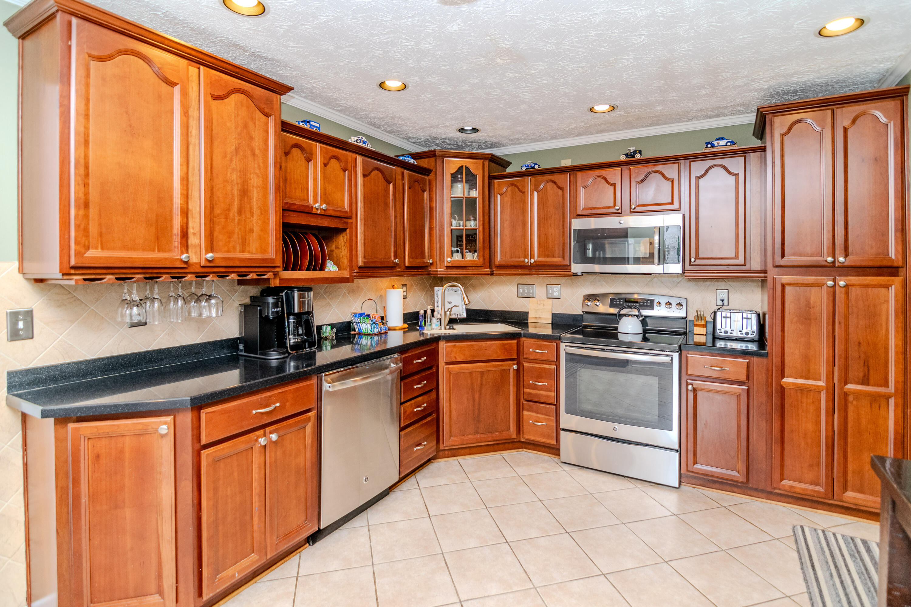 3384 Cove Lake Drive