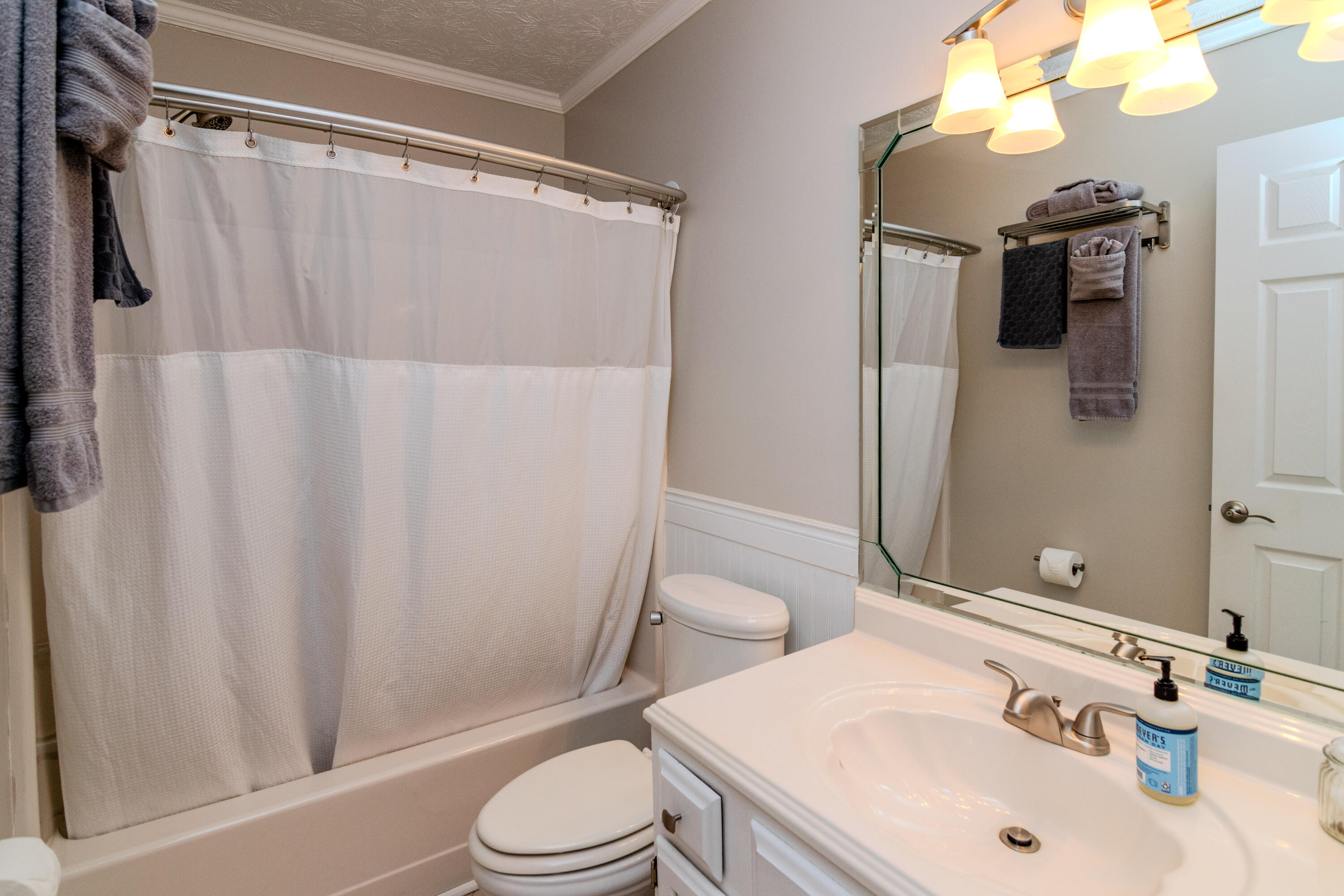 3384 Cove Lake Drive