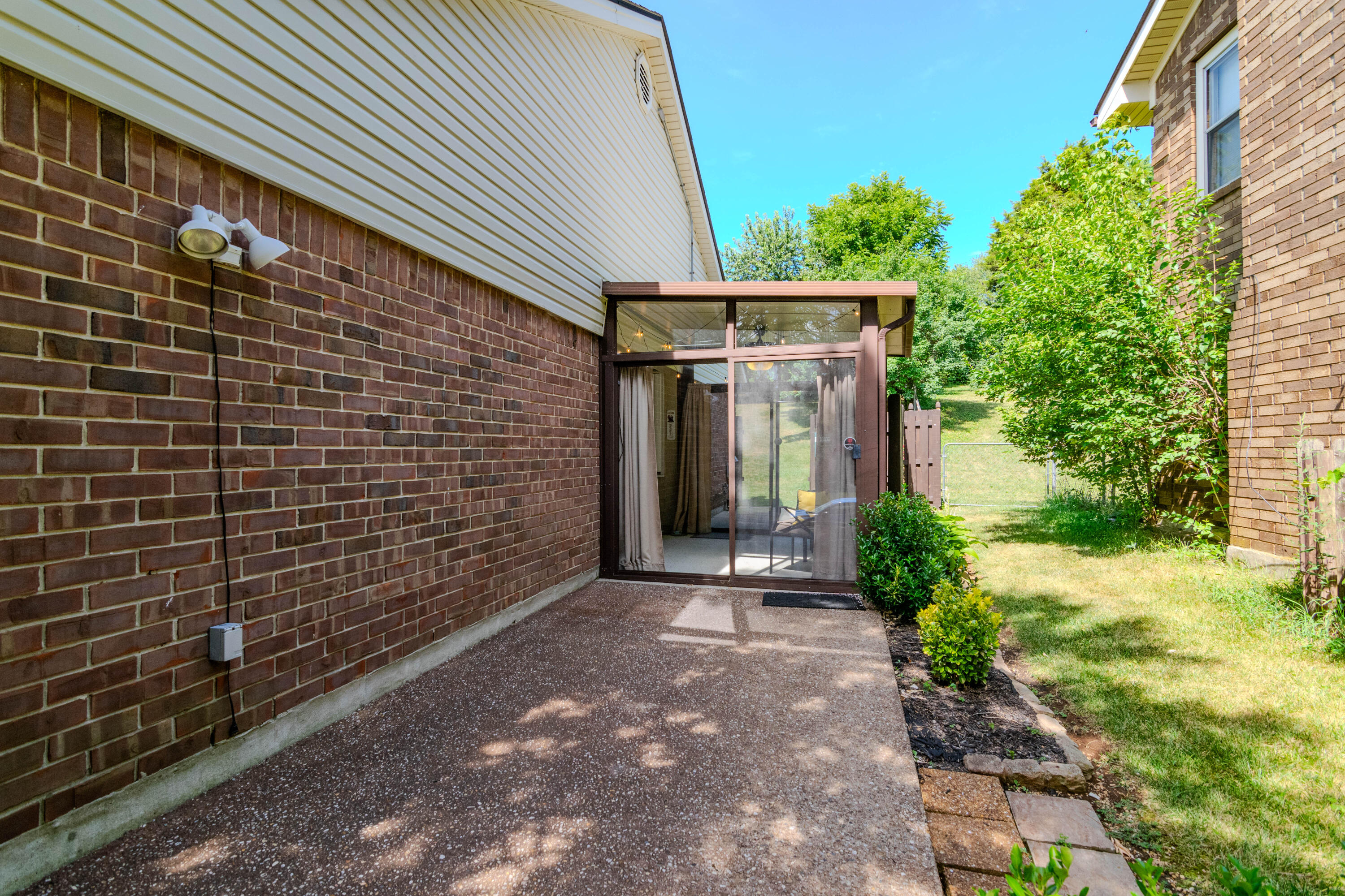 3384 Cove Lake Drive