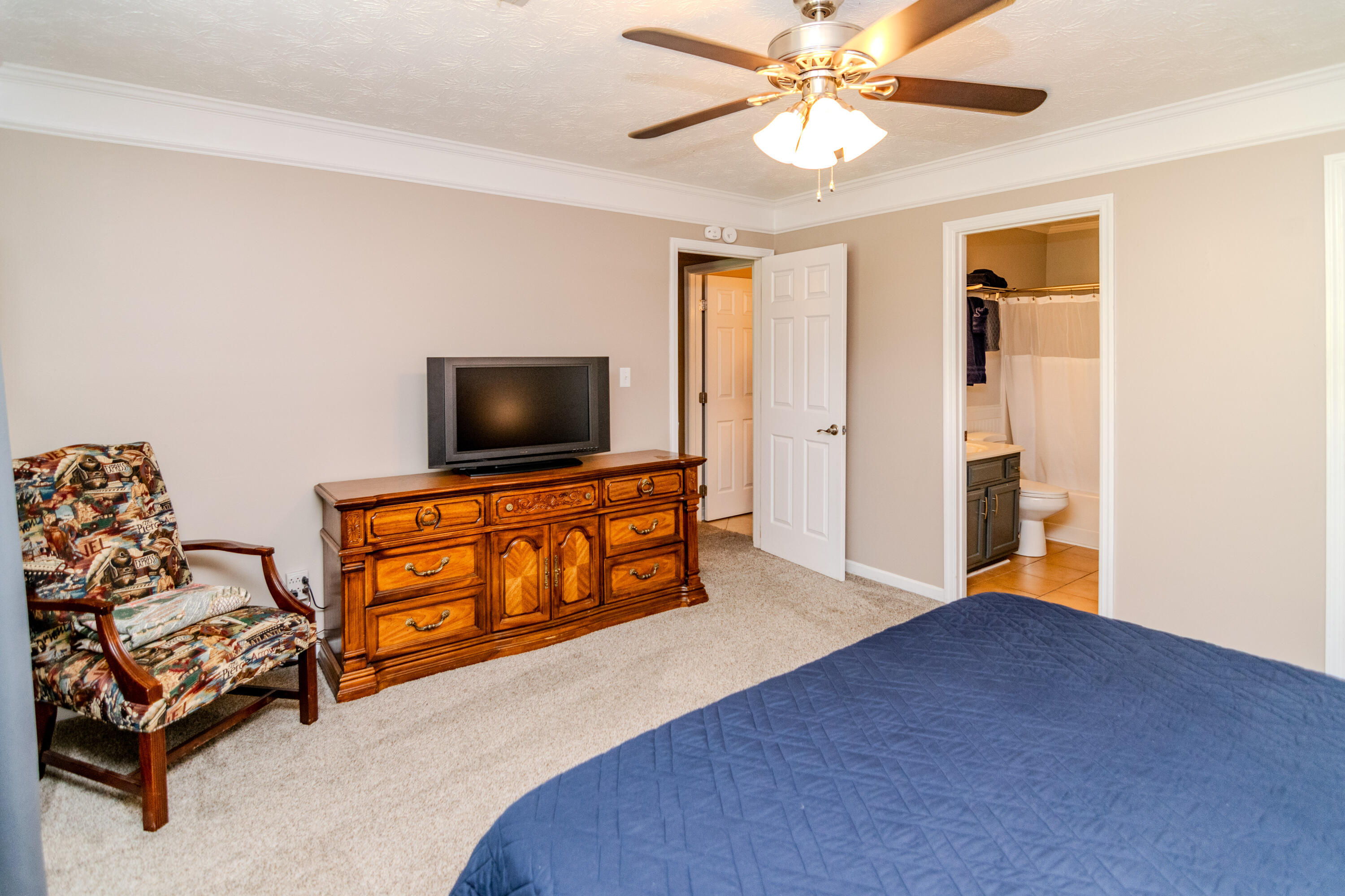 3384 Cove Lake Drive