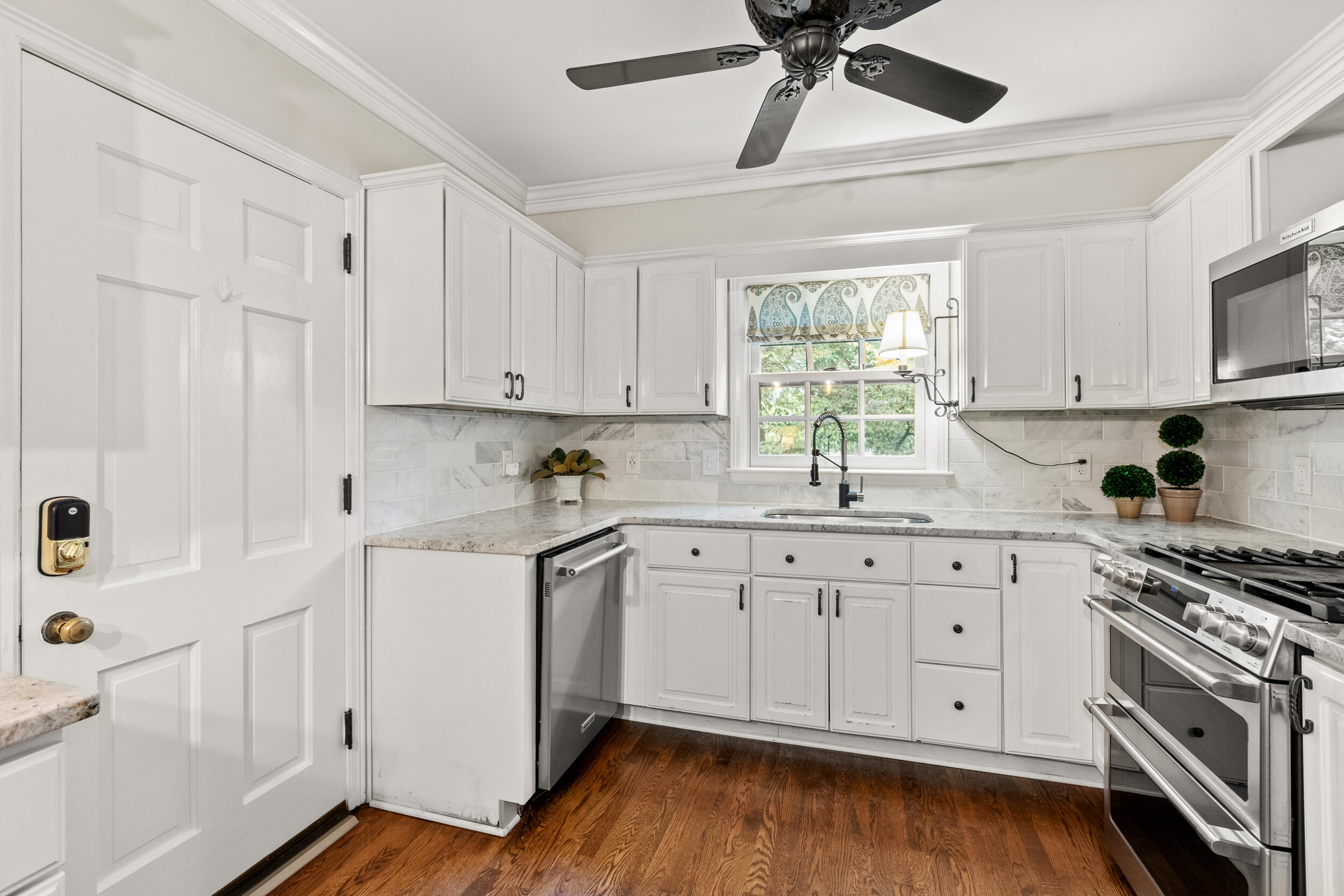 377 Colony Boulevard